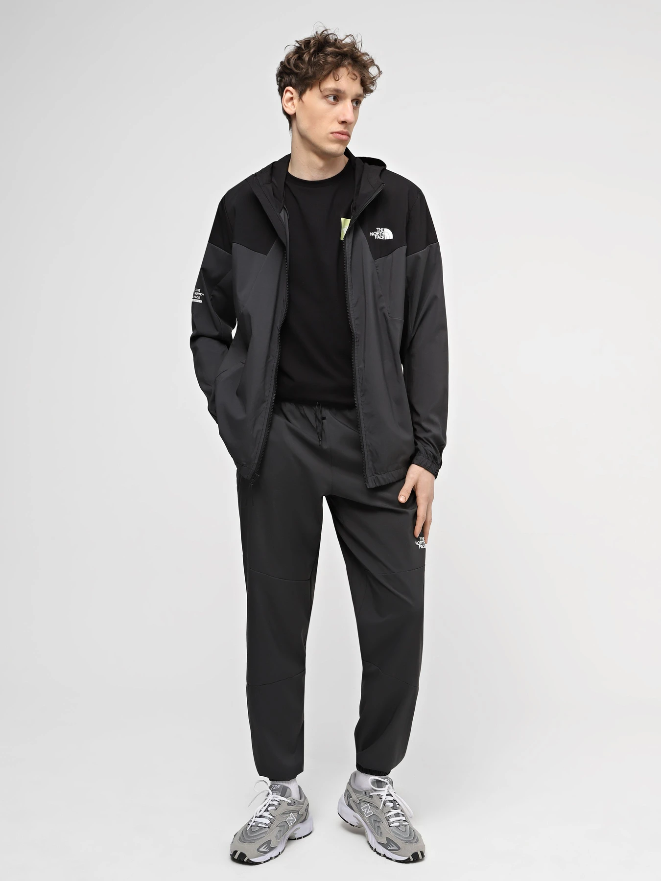 Брюки The North Face M Ma Wind Track Pant модель NF0A87J60C51 Фото