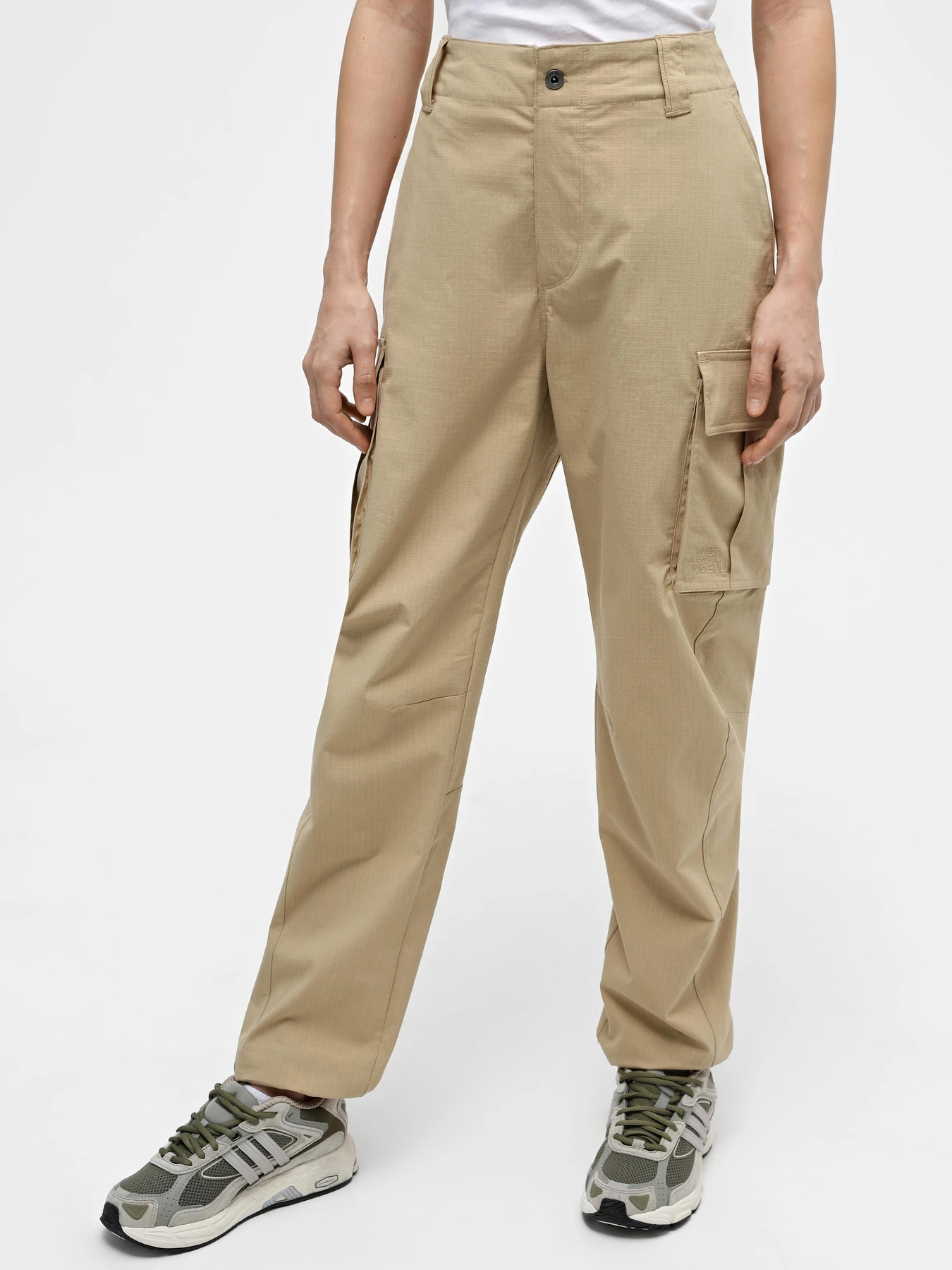 Брюки The North Face W Cargo Pant модель NF0A82GGLK51 Брюки The North Face W Cargo Pant модель NF0A82GGLK51 Фото