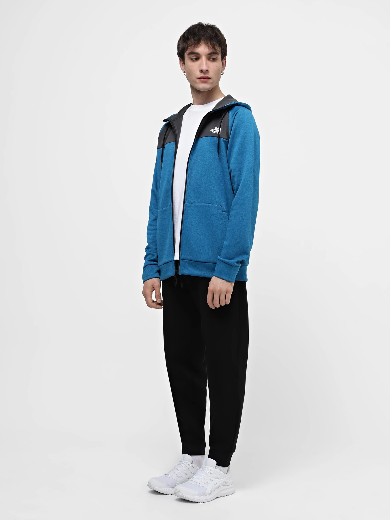 Худи и свитшоты The North Face Raxion Fleece FZ модель NF0A7Z9OZO51 Худи и свитшоты The North Face Raxion Fleece FZ модель NF0A7Z9OZO51 Фото