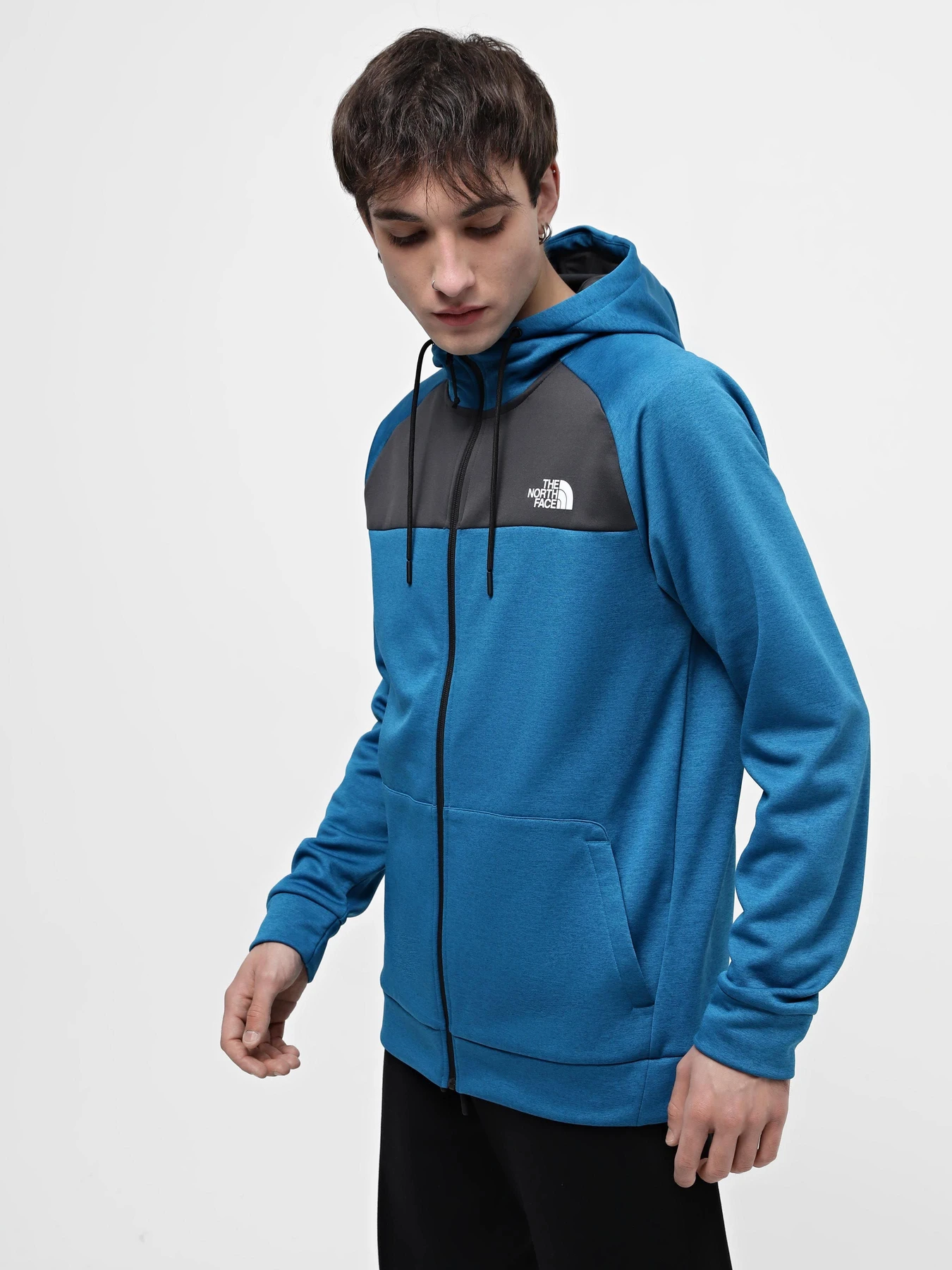 Худи и свитшоты The North Face Raxion Fleece FZ модель NF0A7Z9OZO51 Худи и свитшоты The North Face Raxion Fleece FZ модель NF0A7Z9OZO51 Фото