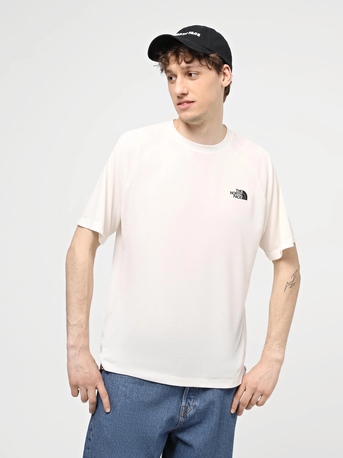 Футболки и поло The North Face M Foundation S/S Tee модель NF0A87FQQNI1 Футболки и поло The North Face M Foundation S/S Tee модель NF0A87FQQNI1 Фото