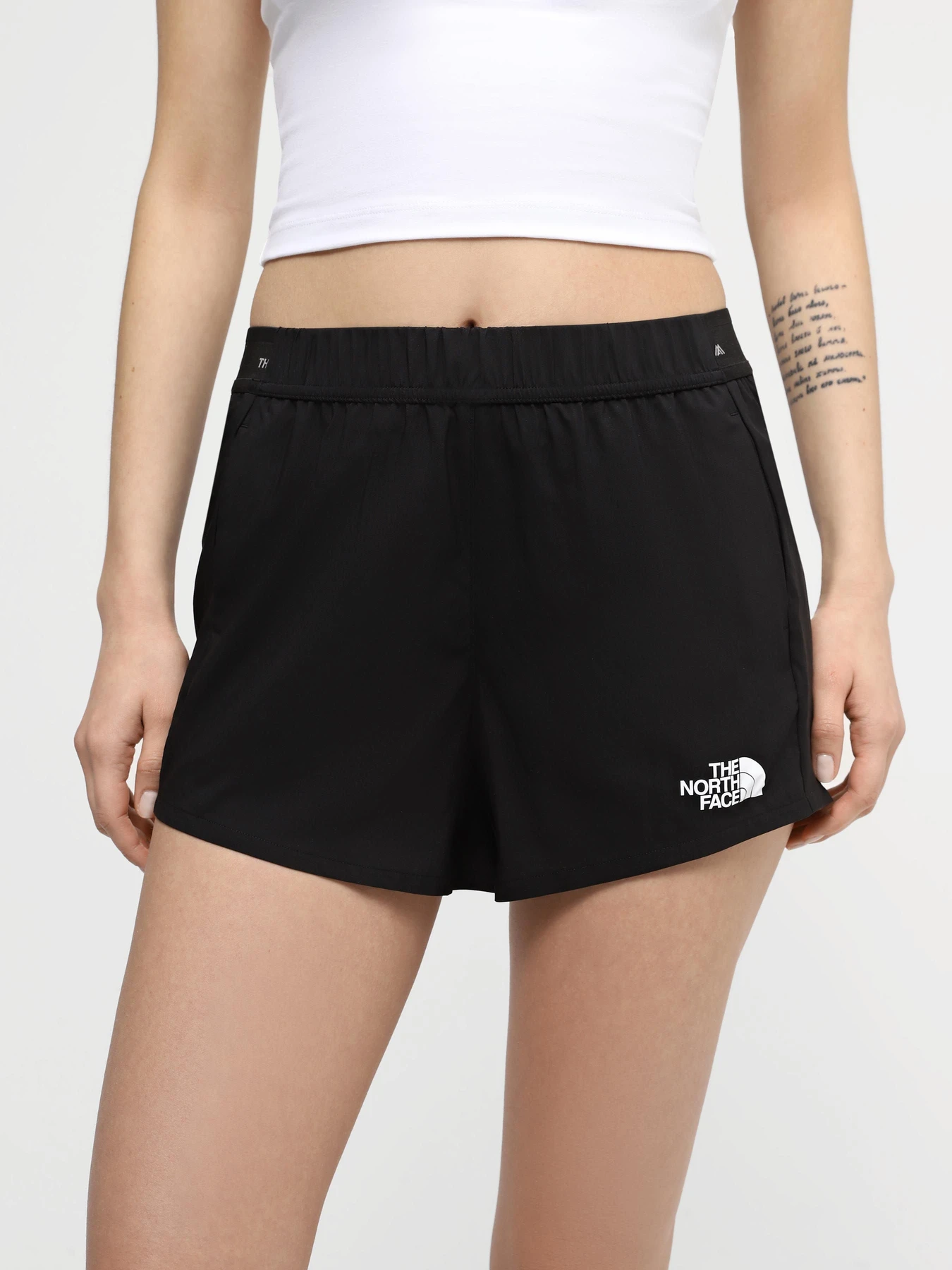 Шорты The North Face W Ma Woven Short модель NF0A87G6JK31 Шорты The North Face W Ma Woven Short модель NF0A87G6JK31 Фото