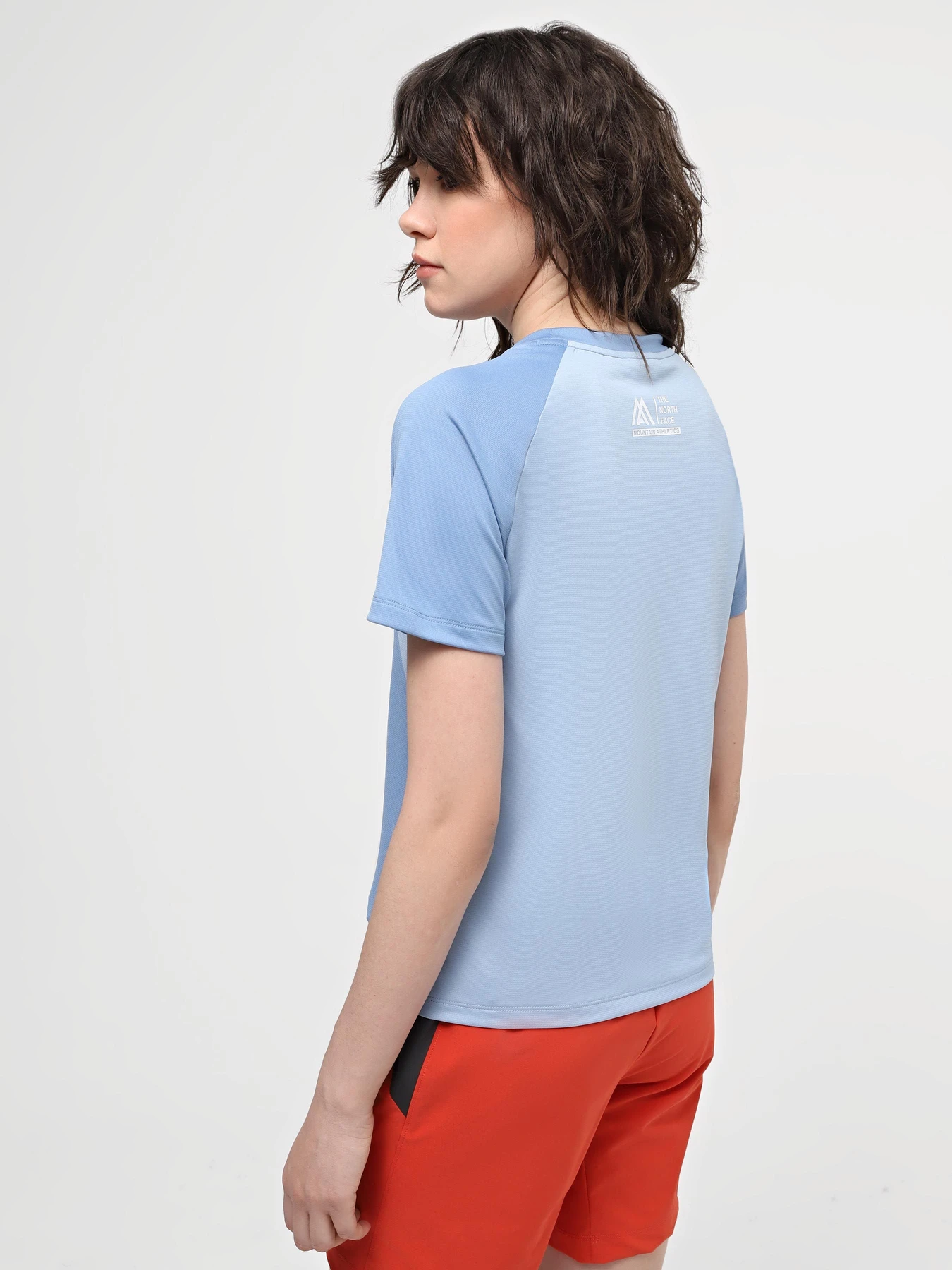 Футболки и поло The North Face W Ma S/S Tee модель NF0A87G8TIV1 Футболки и поло The North Face W Ma S/S Tee модель NF0A87G8TIV1 Фото