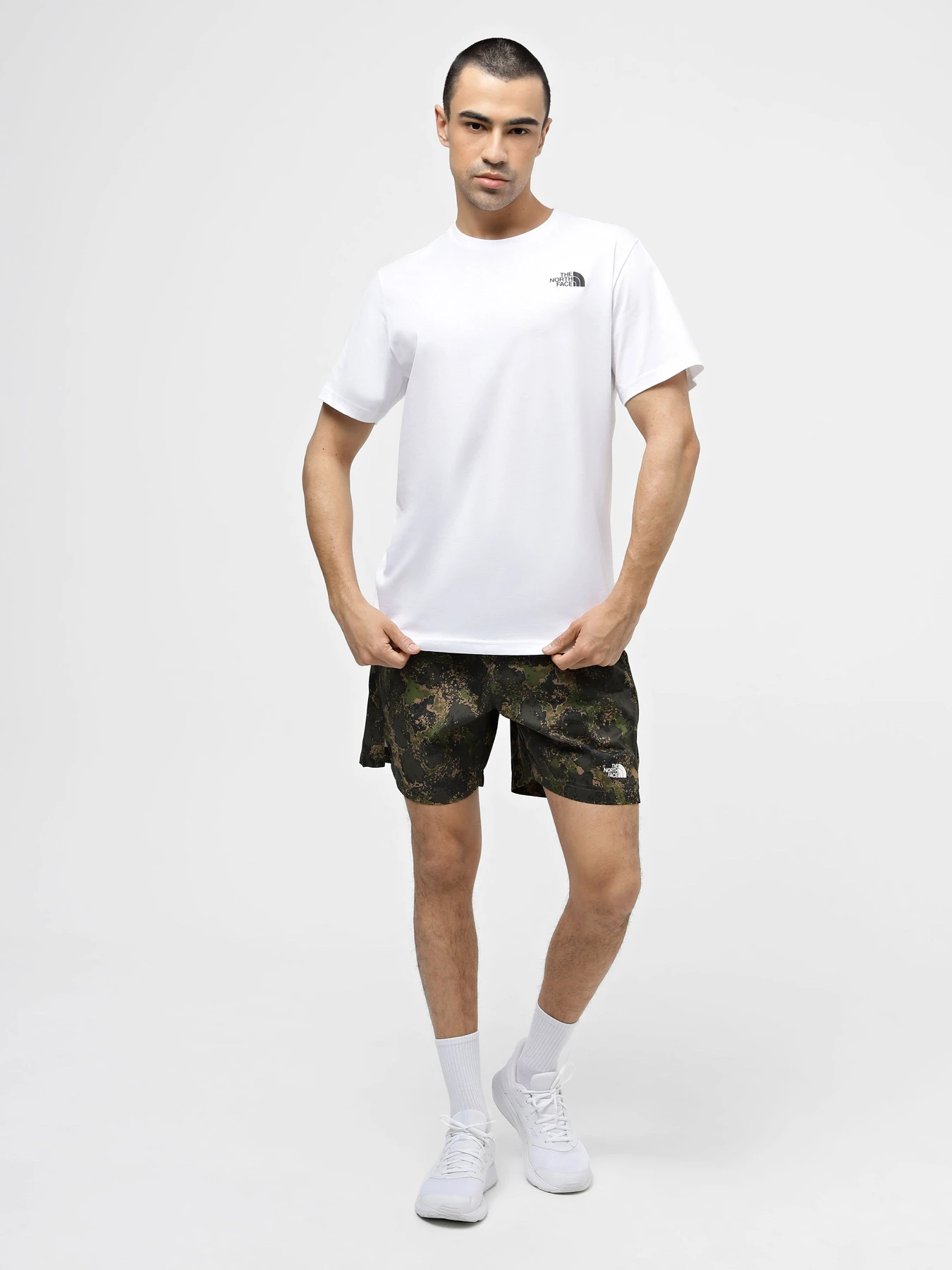 Шорты The North Face 24/7 Printed Performance Shorts модель NF0A886W1BI1 Шорты The North Face 24/7 Printed Performance Shorts модель NF0A886W1BI1 Фото
