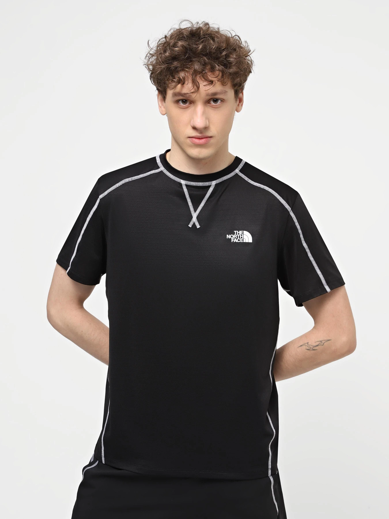 Футболки і поло The North Face M Hakuun Ss Tee модель NF0A883TJK31 Футболки і поло The North Face M Hakuun Ss Tee модель NF0A883TJK31 Фото