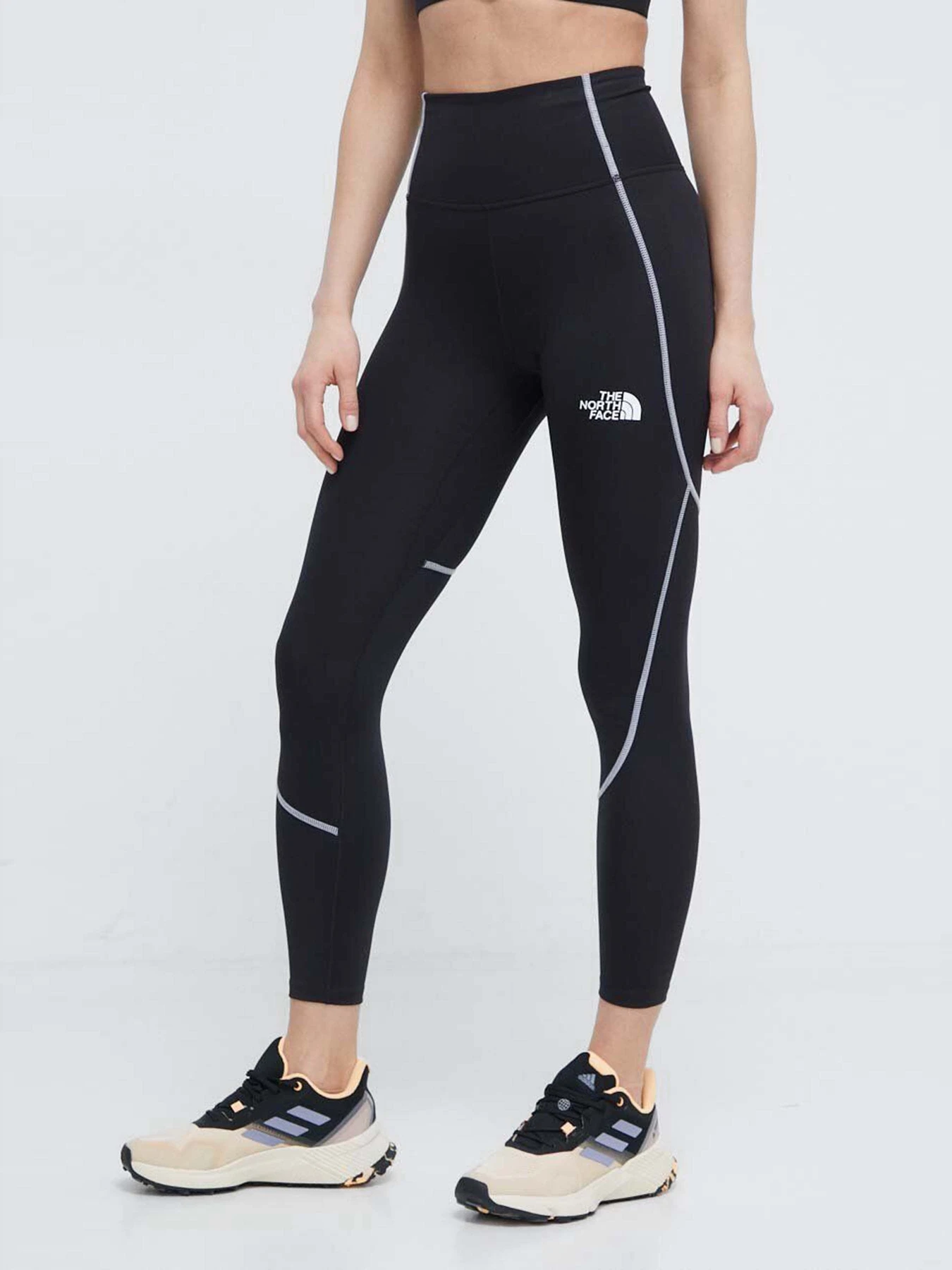Штани The North Face W Hakuun 7/8 Tight модель NF0A8844JK31 Штани The North Face W Hakuun 7/8 Tight модель NF0A8844JK31 Фото