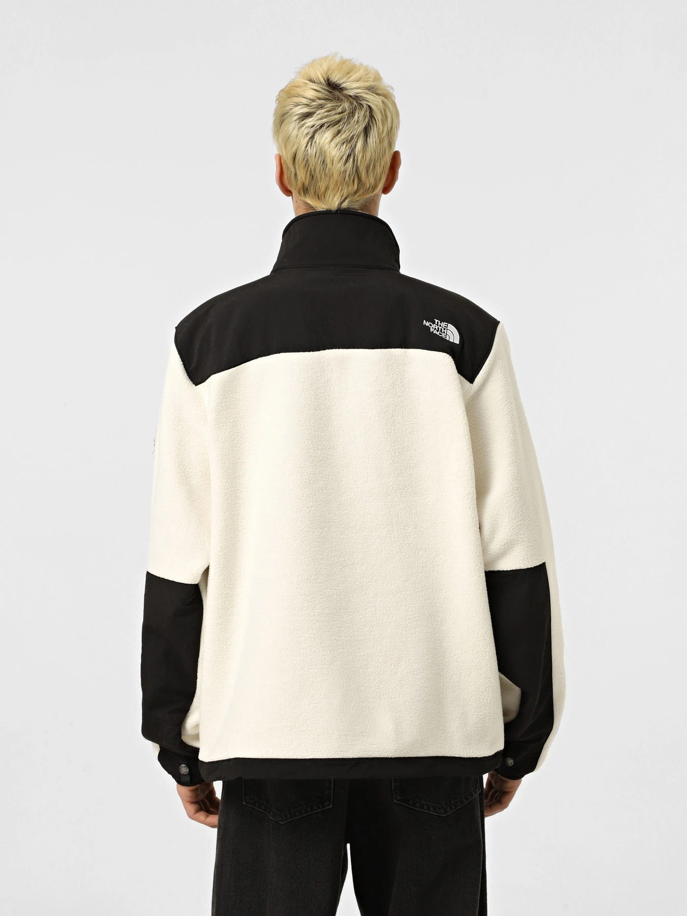 Худі та світшоти The North Face Retro Denali модель NF0A88XHBIX1 Худі та світшоти The North Face Retro Denali модель NF0A88XHBIX1 Фото
