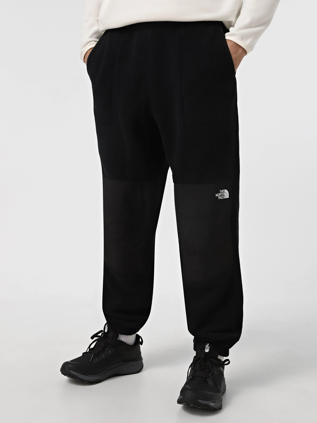 Штани The North Face Retro Denali модель NF0A88XKJK31 Штани The North Face Retro Denali модель NF0A88XKJK31 Фото