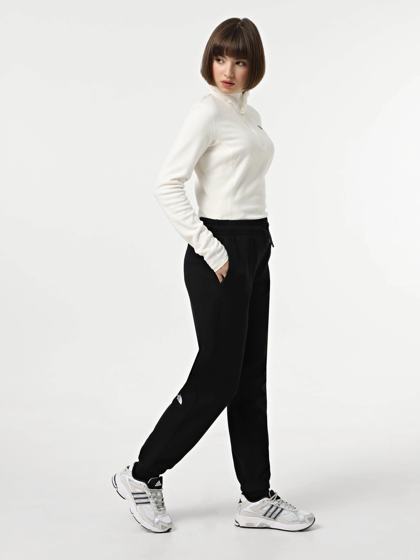 Худи и свитшоты The North Face Resolve Fleece модель NF0A4SVXQLI1 Худи и свитшоты The North Face Resolve Fleece модель NF0A4SVXQLI1 Фото