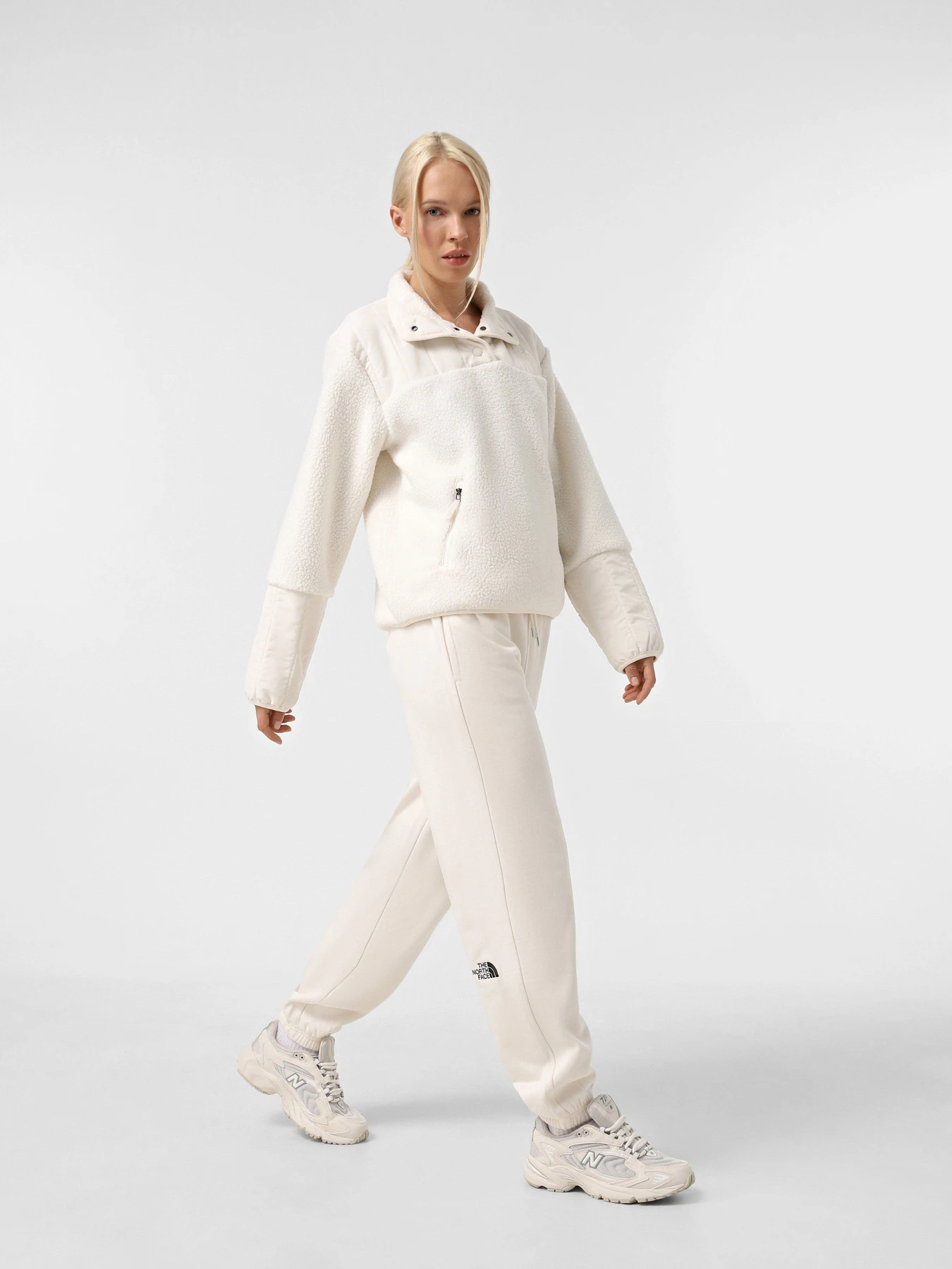 Худі та світшоти The North Face Cragmont Fleece модель NF0A84IBQLI1 Худі та світшоти The North Face Cragmont Fleece модель NF0A84IBQLI1 Фото