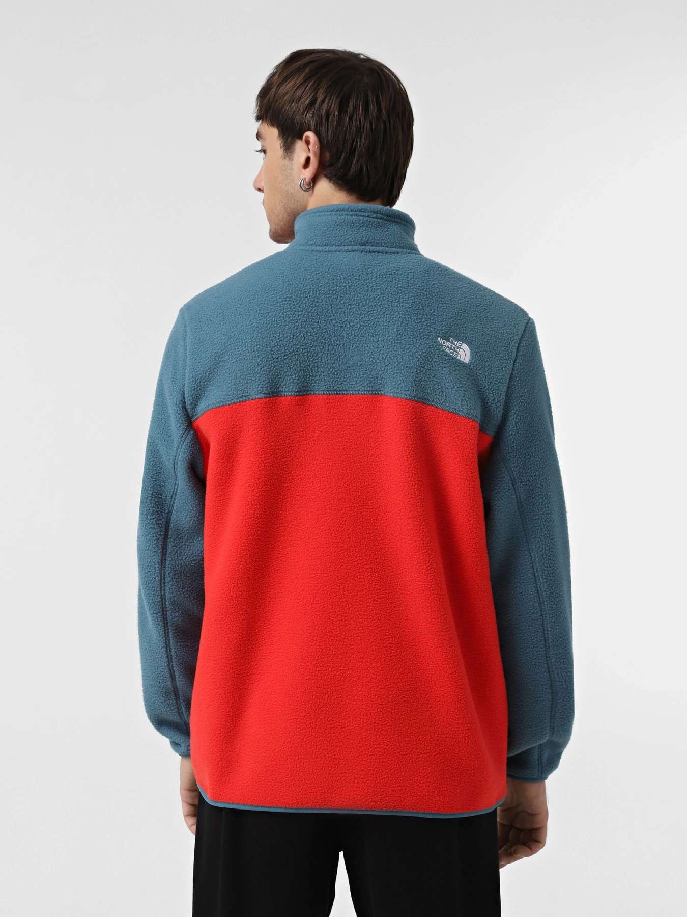 Худи и свитшоты The North Face Yumiori модель NF0A883R80I1 Худи и свитшоты The North Face Yumiori модель NF0A883R80I1 Фото