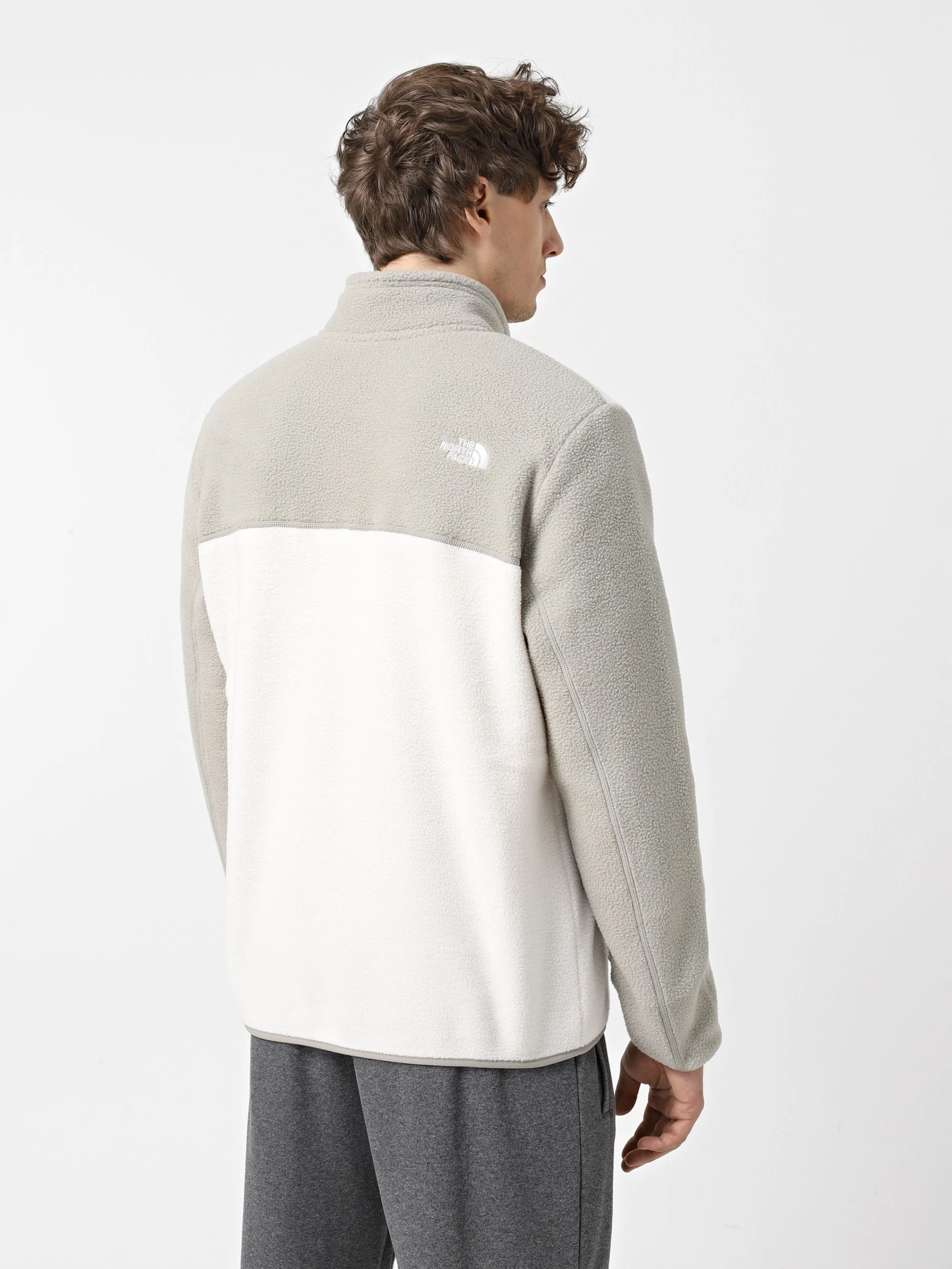 Худі та світшоти The North Face Yumiori модель NF0A883R9IG1 Худі та світшоти The North Face Yumiori модель NF0A883R9IG1 Фото