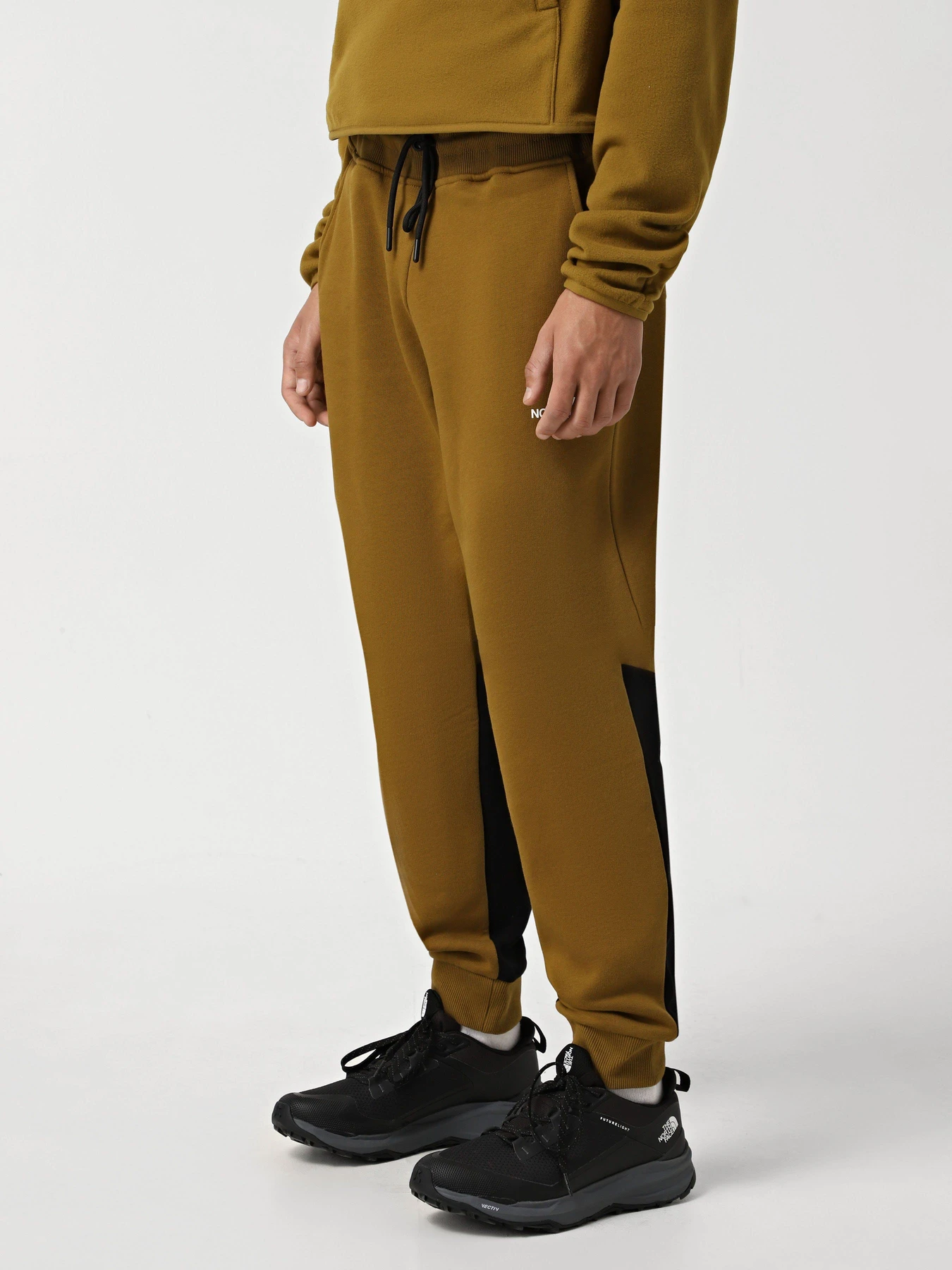 Штани The North Face Icons модель NF0A87DQ5HO1 Штани The North Face Icons модель NF0A87DQ5HO1 Фото