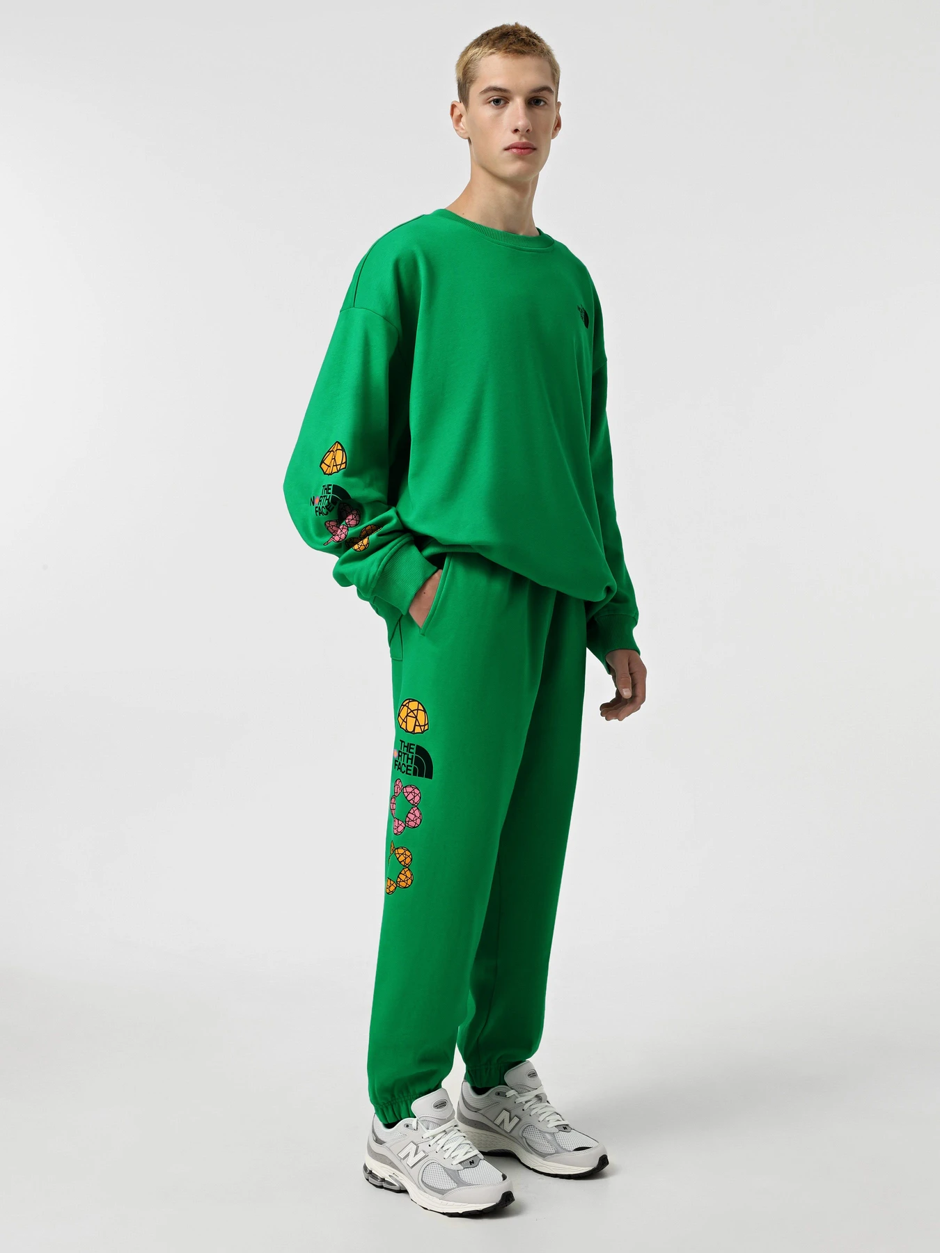 Брюки The North Face x Yinka Ilori модель NF0A89C6PO81 Брюки The North Face x Yinka Ilori модель NF0A89C6PO81 Фото