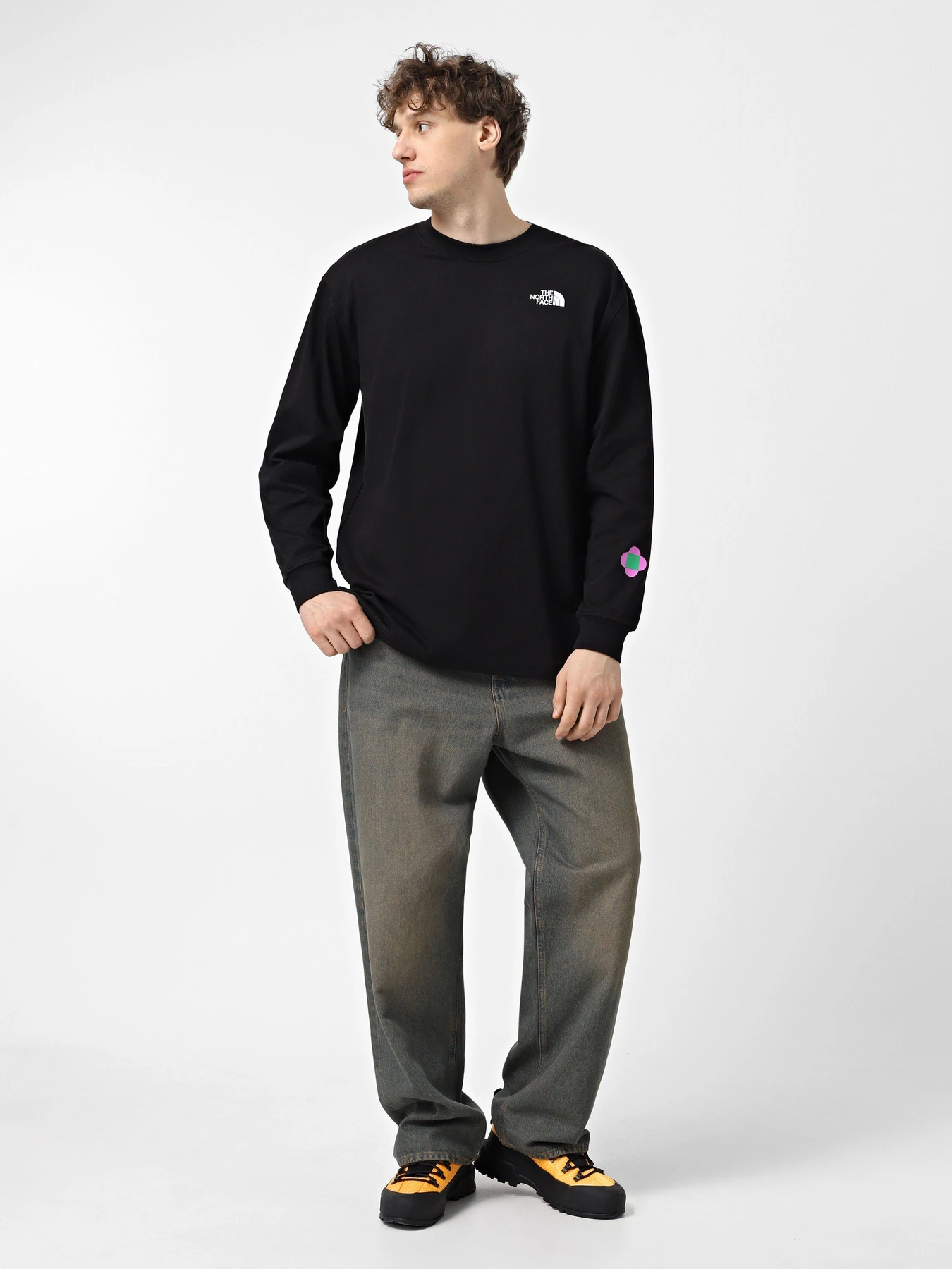Худи и свитшоты The North Face x Yinka Ilori Graphic модель NF0A89CAJK31 Худи и свитшоты The North Face x Yinka Ilori Graphic модель NF0A89CAJK31 Фото