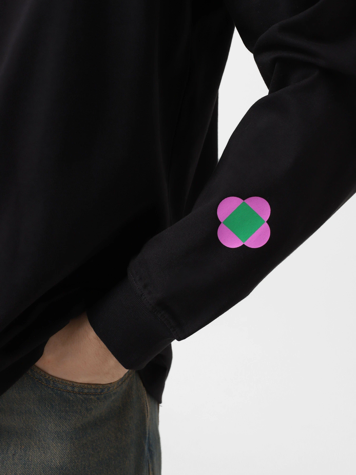 Худи и свитшоты The North Face x Yinka Ilori Graphic модель NF0A89CAJK31 Худи и свитшоты The North Face x Yinka Ilori Graphic модель NF0A89CAJK31 Фото