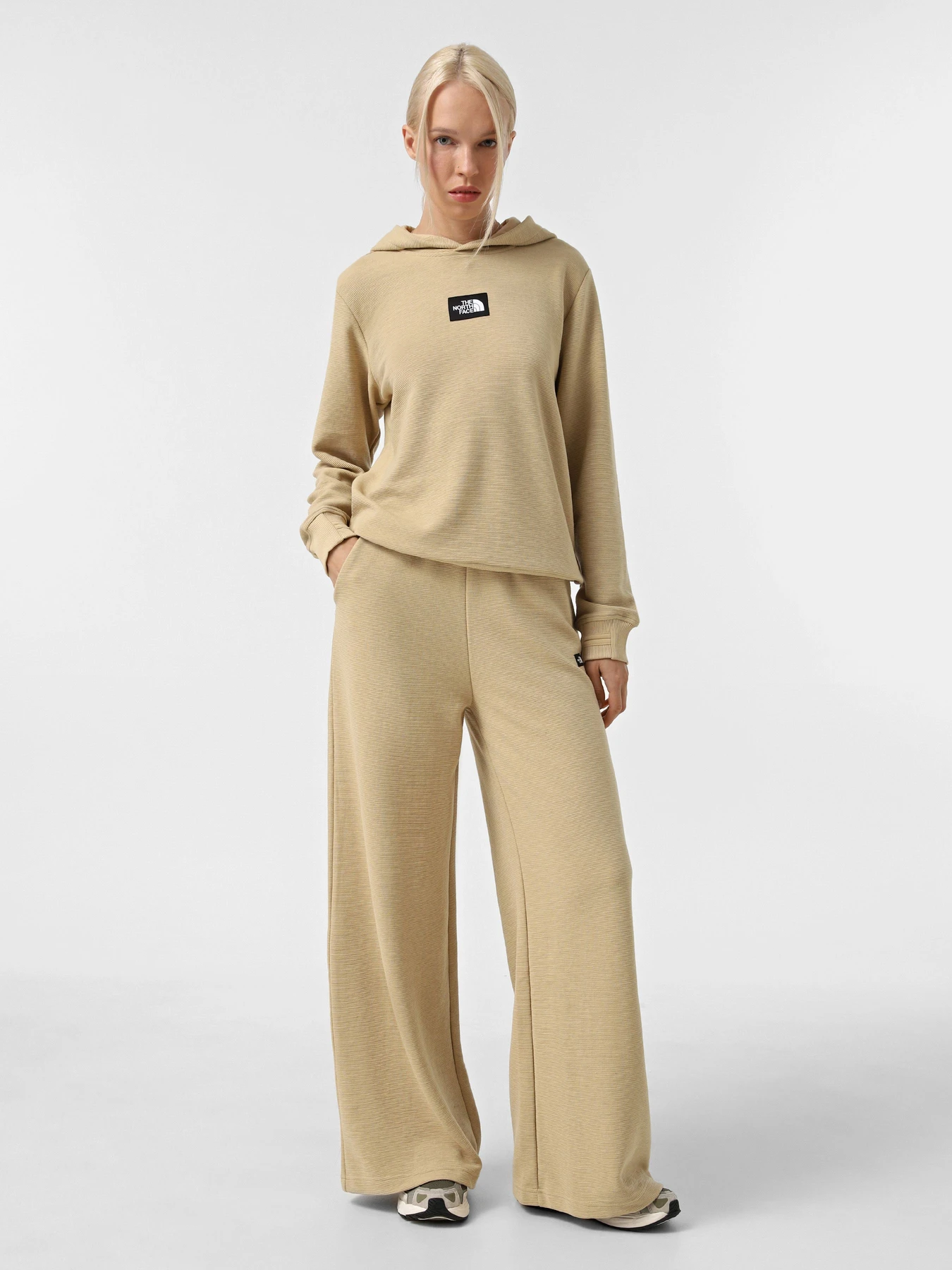 Худи и свитшоты The North Face Hoden модель NF0A89CGLK51 Худи и свитшоты The North Face Hoden модель NF0A89CGLK51 Фото