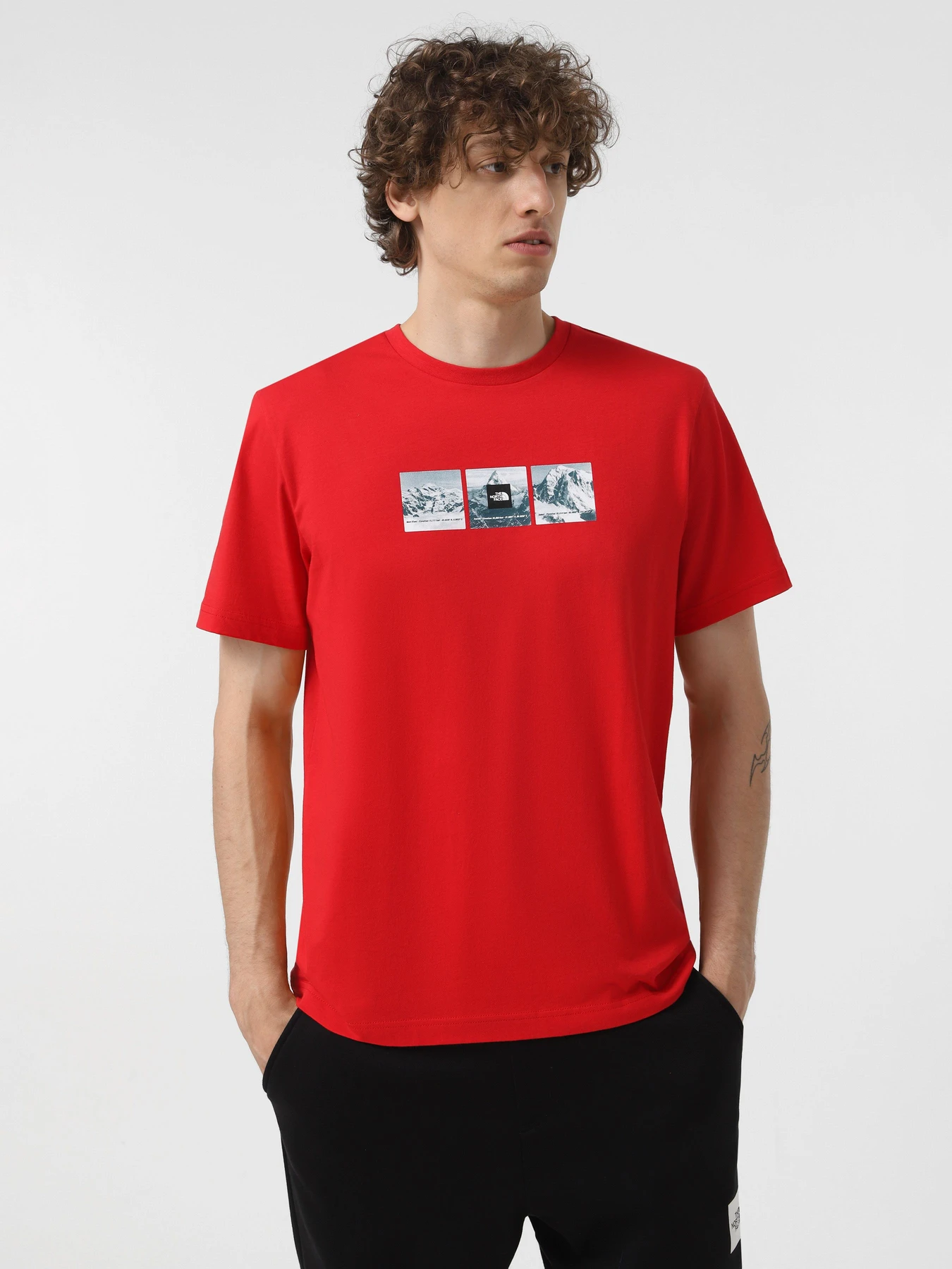 Футболки и поло The North Face Expedition System Graphic модель NF0A89DC6821 Футболки и поло The North Face Expedition System Graphic модель NF0A89DC6821 Фото