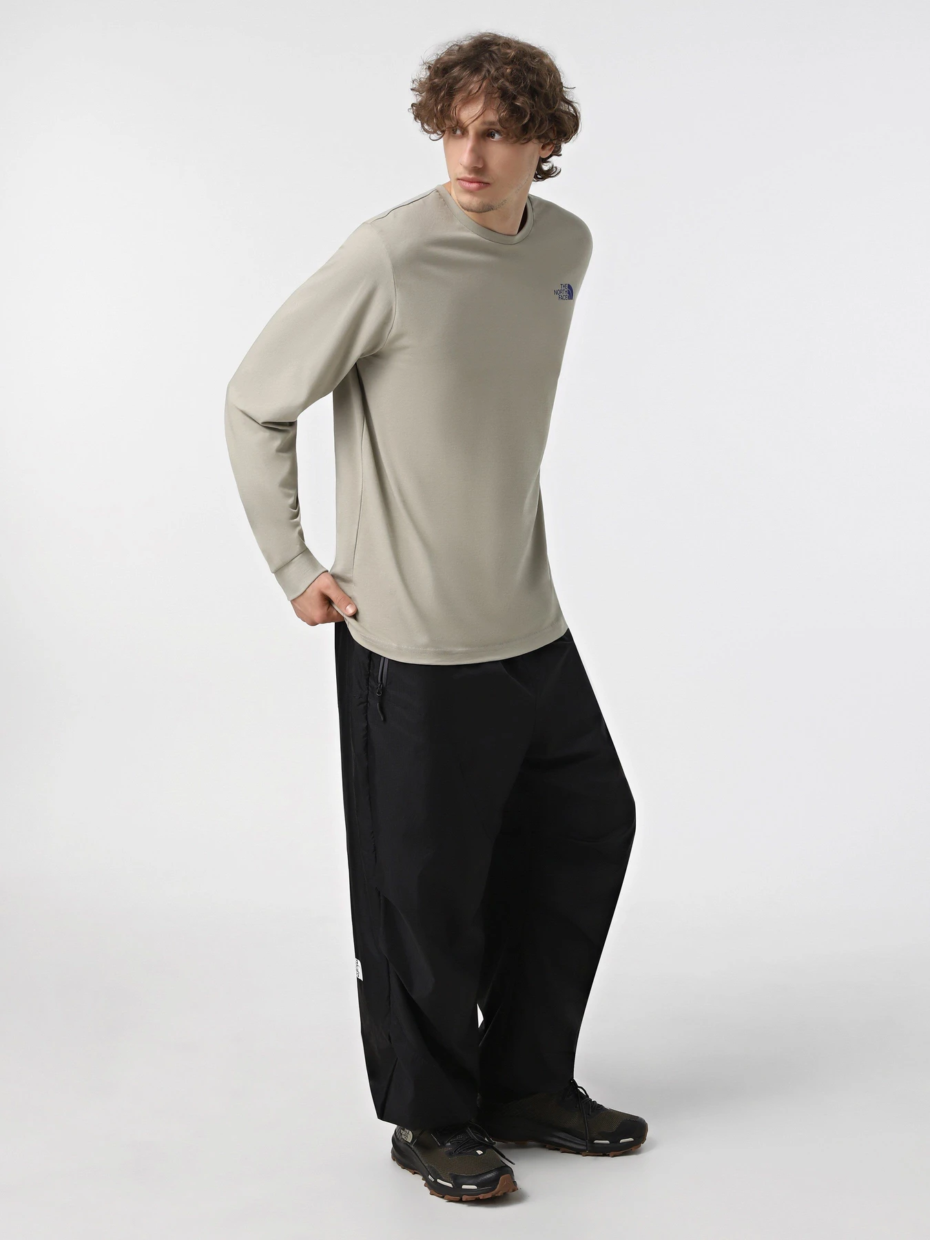 Худи и свитшоты The North Face Logo Box модель NF0A89DR1I41 Худи и свитшоты The North Face Logo Box модель NF0A89DR1I41 Фото