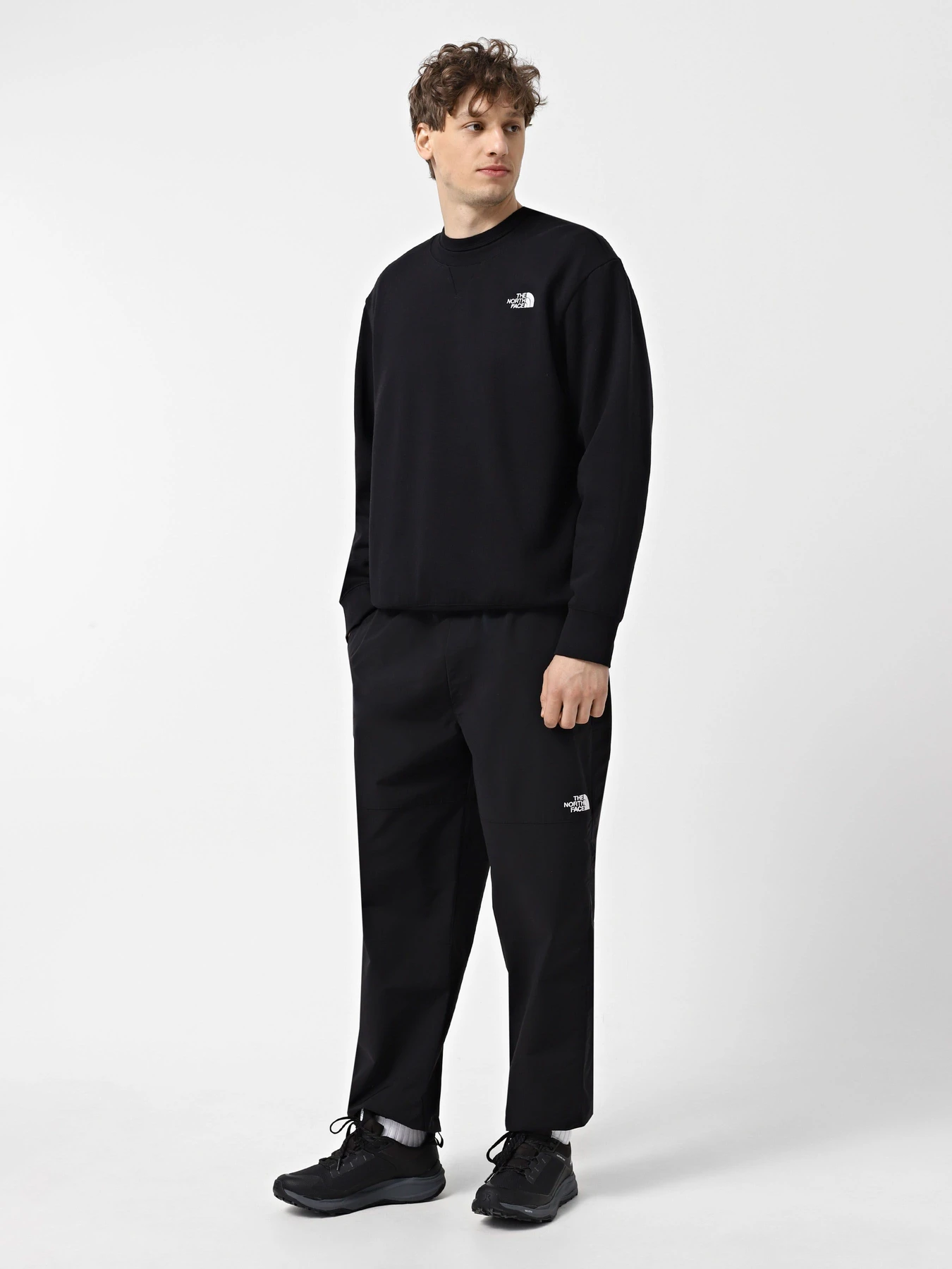Худі та світшоти The North Face Essential Relaxed модель NF0A89ETJK31 Худі та світшоти The North Face Essential Relaxed модель NF0A89ETJK31 Фото