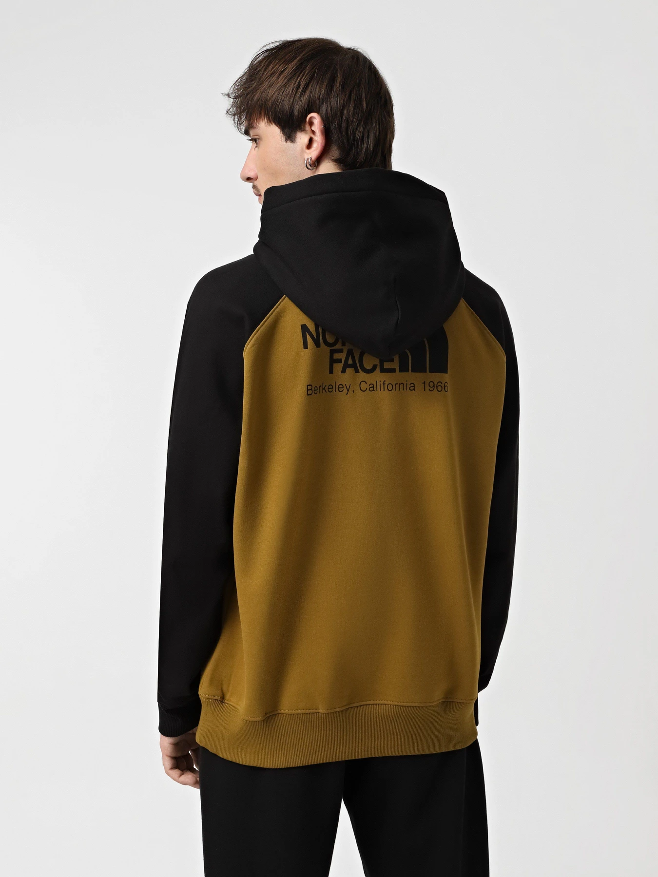 Худи и свитшоты The North Face Heritage модель NF0A89FV5HO1 Фото