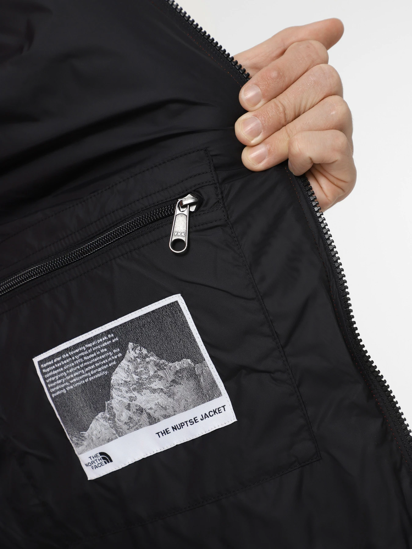 Куртки та дублянки The North Face 1996 Retro Nuptse модель NF0A3C8D7GO1 Куртки та дублянки The North Face 1996 Retro Nuptse модель NF0A3C8D7GO1 Фото