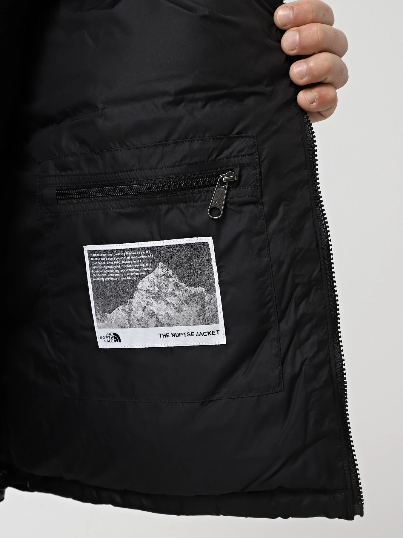 Куртки и дубленки The North Face 1996 Retro Nuptse модель NF0A3C8DKX71 Куртки и дубленки The North Face 1996 Retro Nuptse модель NF0A3C8DKX71 Фото