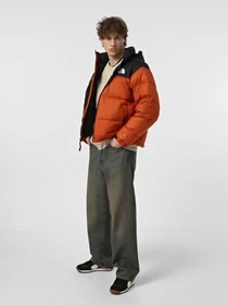 Куртки та дублянки The North Face 1996 Retro Nuptse модель NF0A3C8D5PO1 Фото