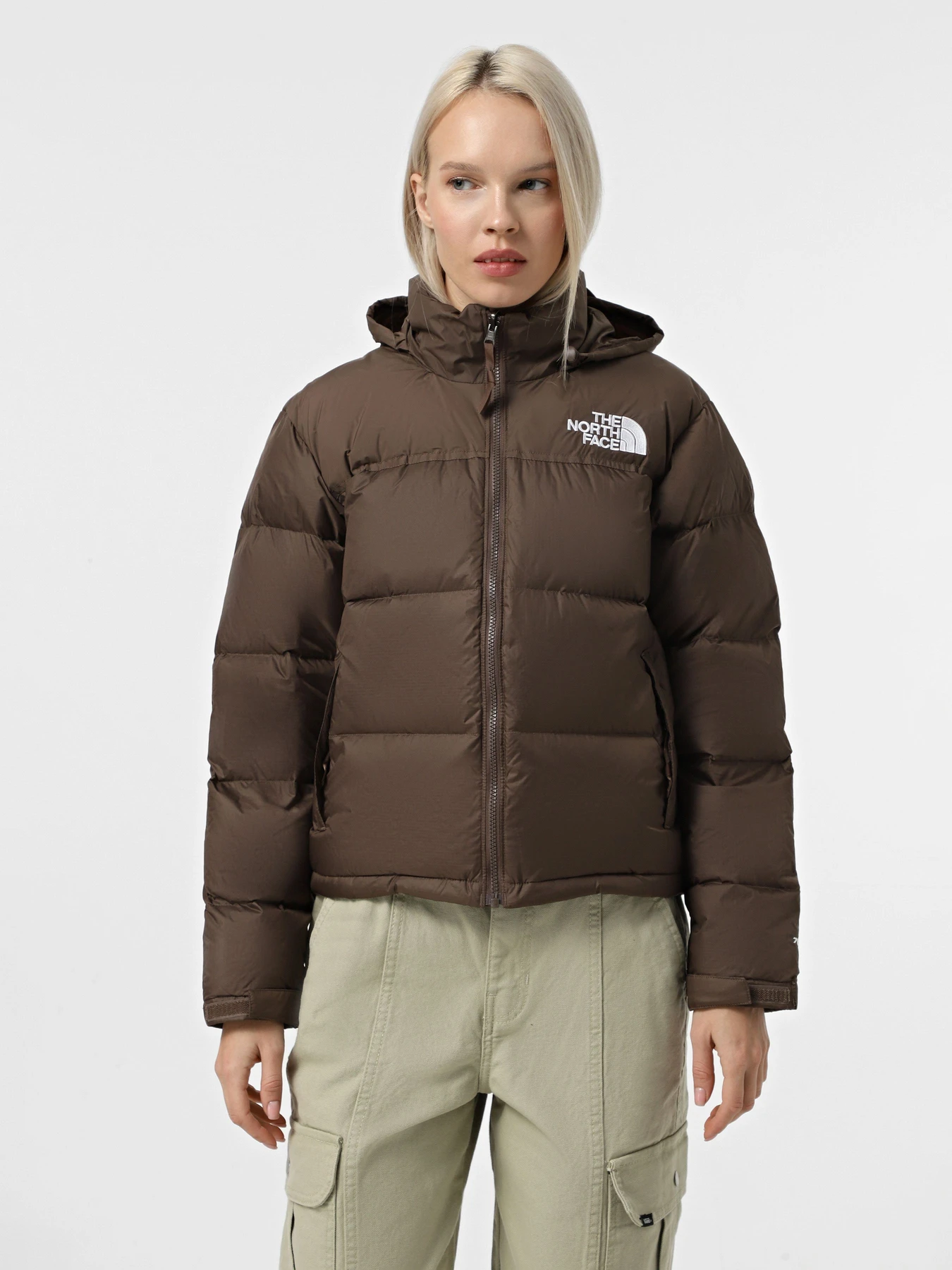 Куртки и дубленки The North Face 1996 Retro Nuptse модель NF0A3XEO1OI1 Куртки и дубленки The North Face 1996 Retro Nuptse модель NF0A3XEO1OI1 Фото