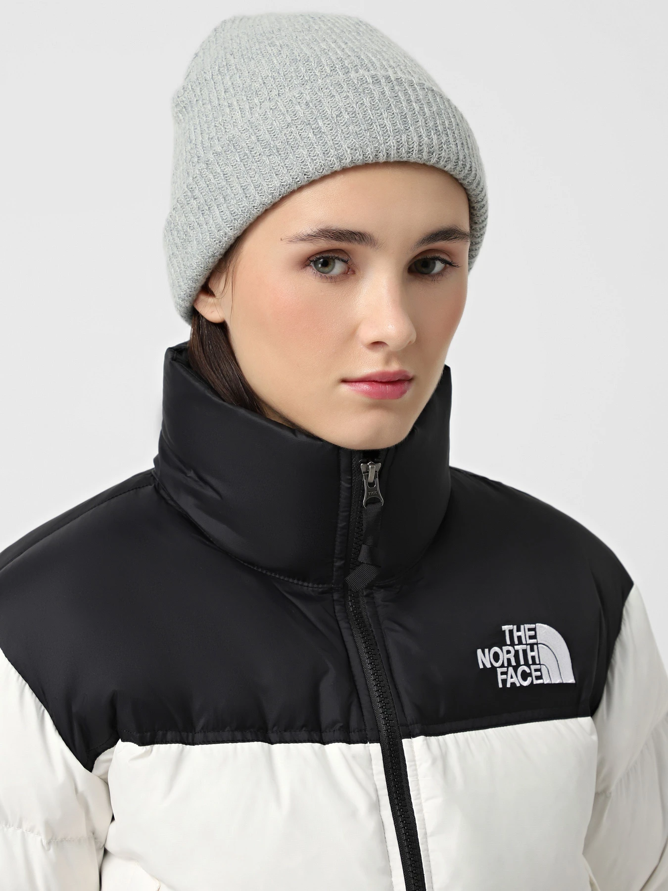 Куртки и дубленки The North Face Nuptse модель NF0A5GGEROU1 Куртки и дубленки The North Face Nuptse модель NF0A5GGEROU1 Фото