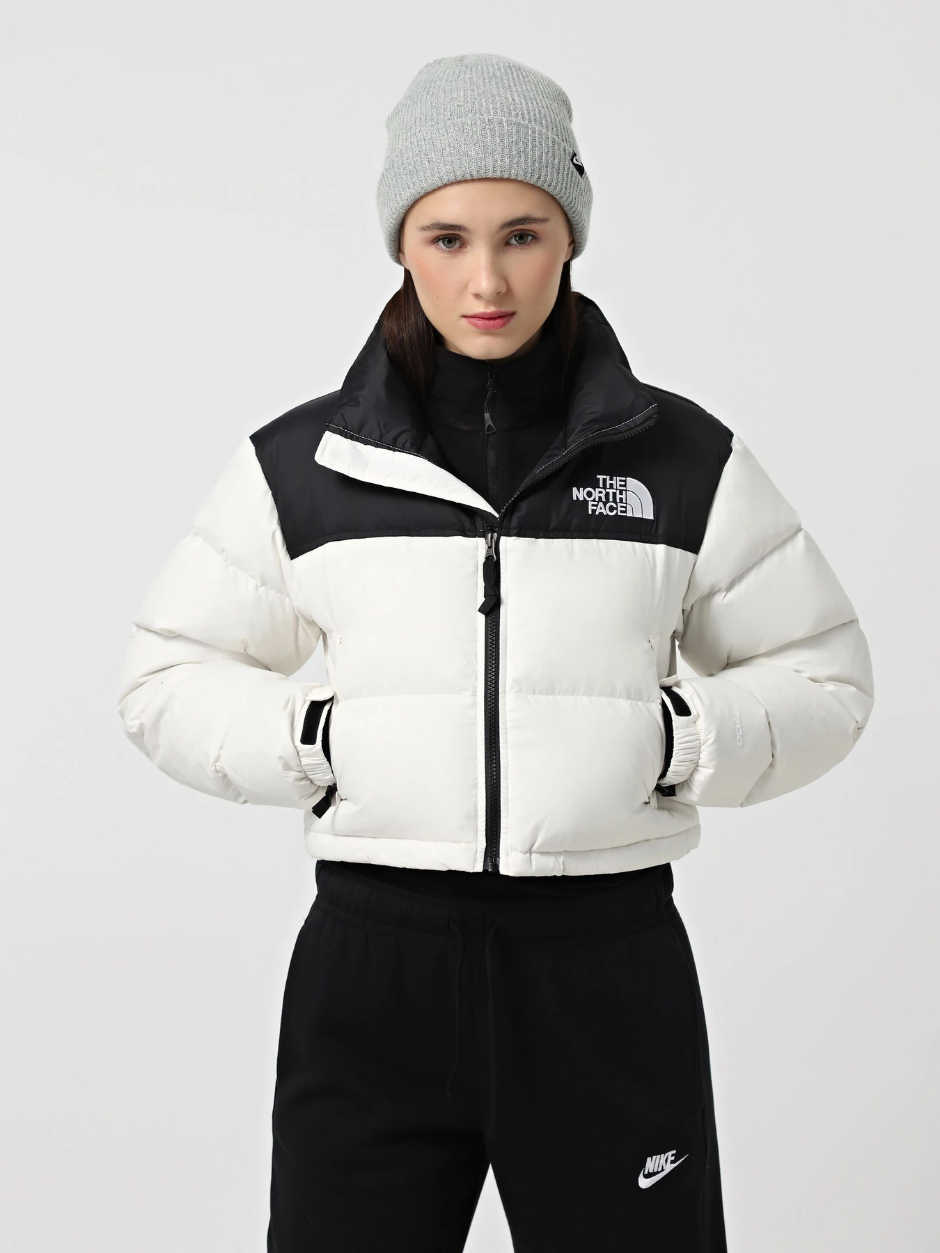 Куртки и дубленки The North Face Nuptse модель NF0A5GGEROU1 Куртки и дубленки The North Face Nuptse модель NF0A5GGEROU1 Фото