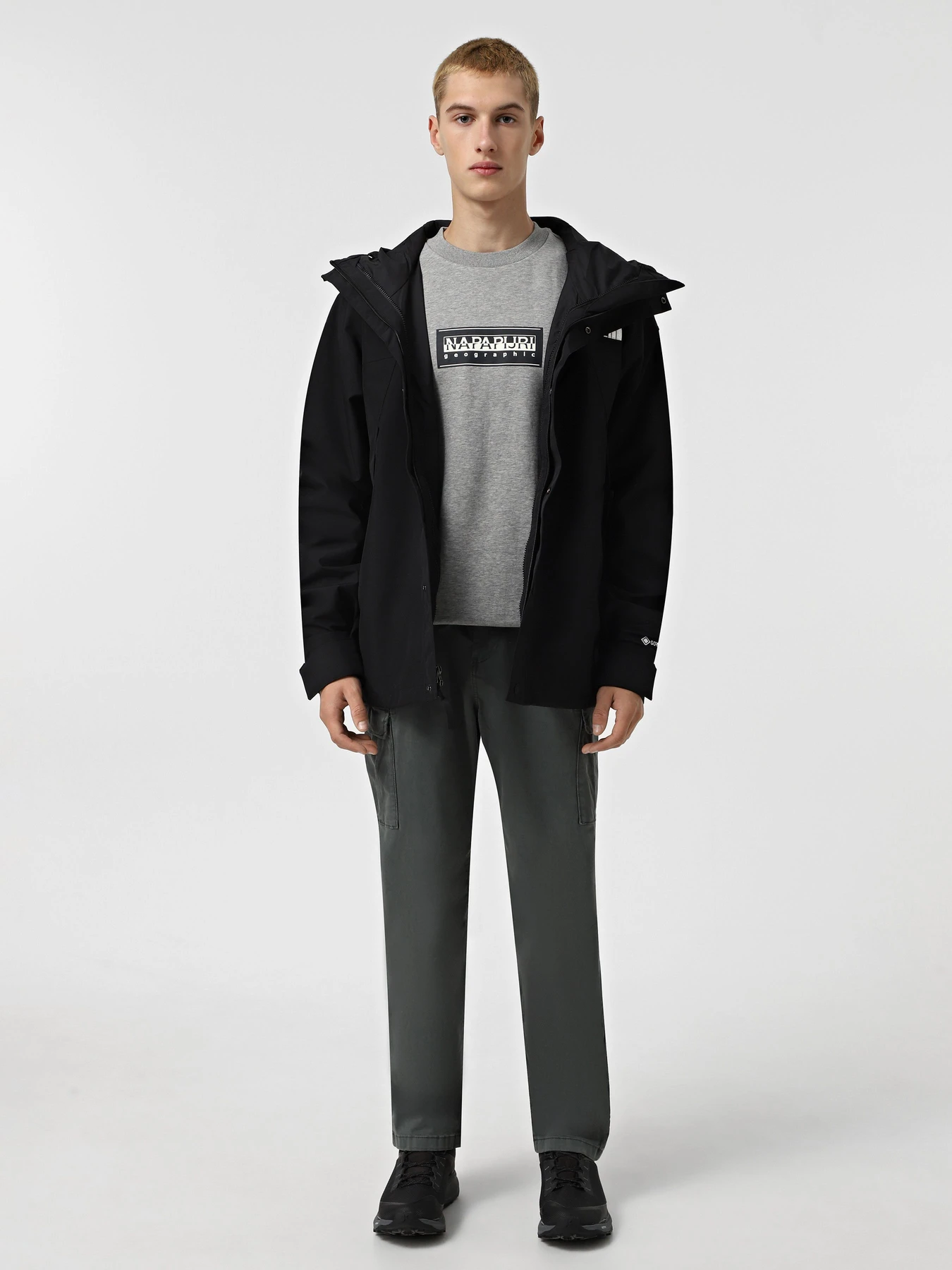 Куртки и дубленки The North Face GORE-TEX® Mountain модель NF0A831M4HF1 Фото
