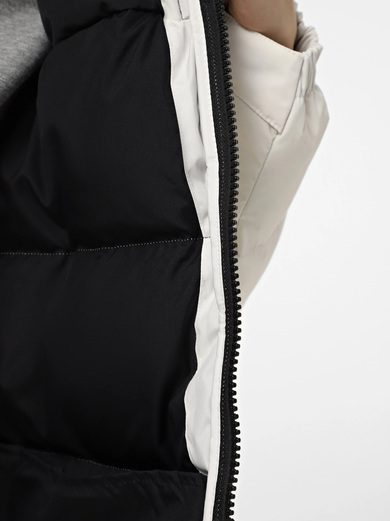 Куртки та дублянки The North Face Nuptse модель NF0A832KROU1 Куртки та дублянки The North Face Nuptse модель NF0A832KROU1 Фото
