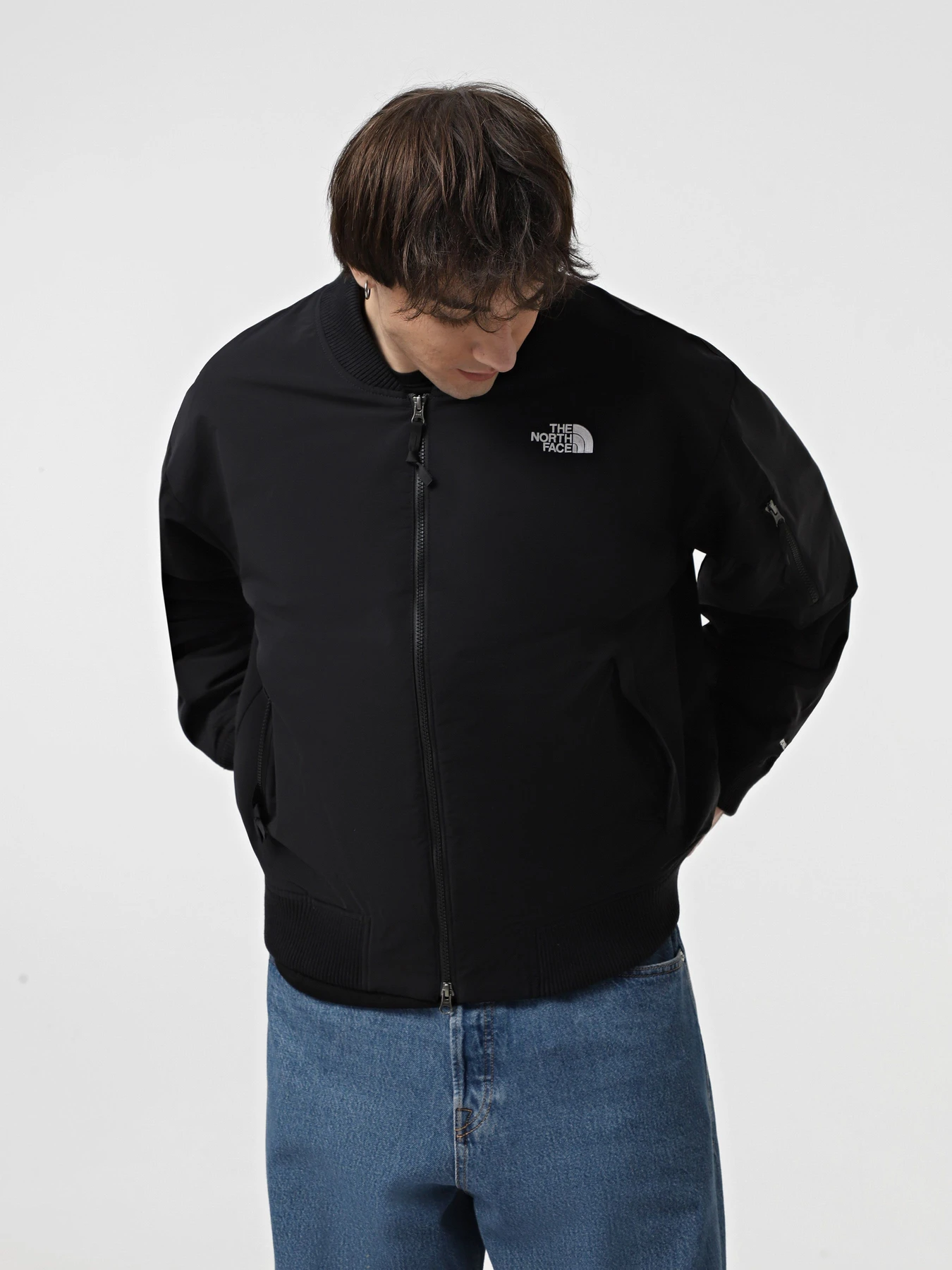 Куртки та дублянки The North Face Tnf Bomber модель NF0A88XZJK31 Фото