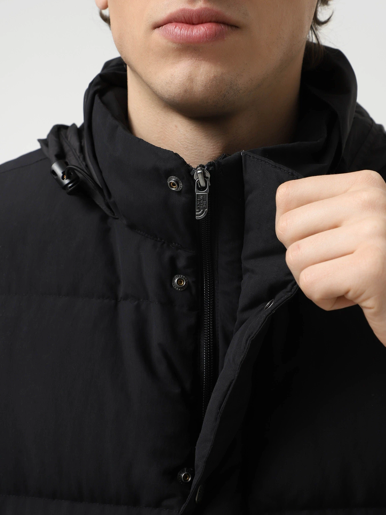 Куртки та дублянки The North Face M66 Down модель NF0A88Y1JK31 Фото