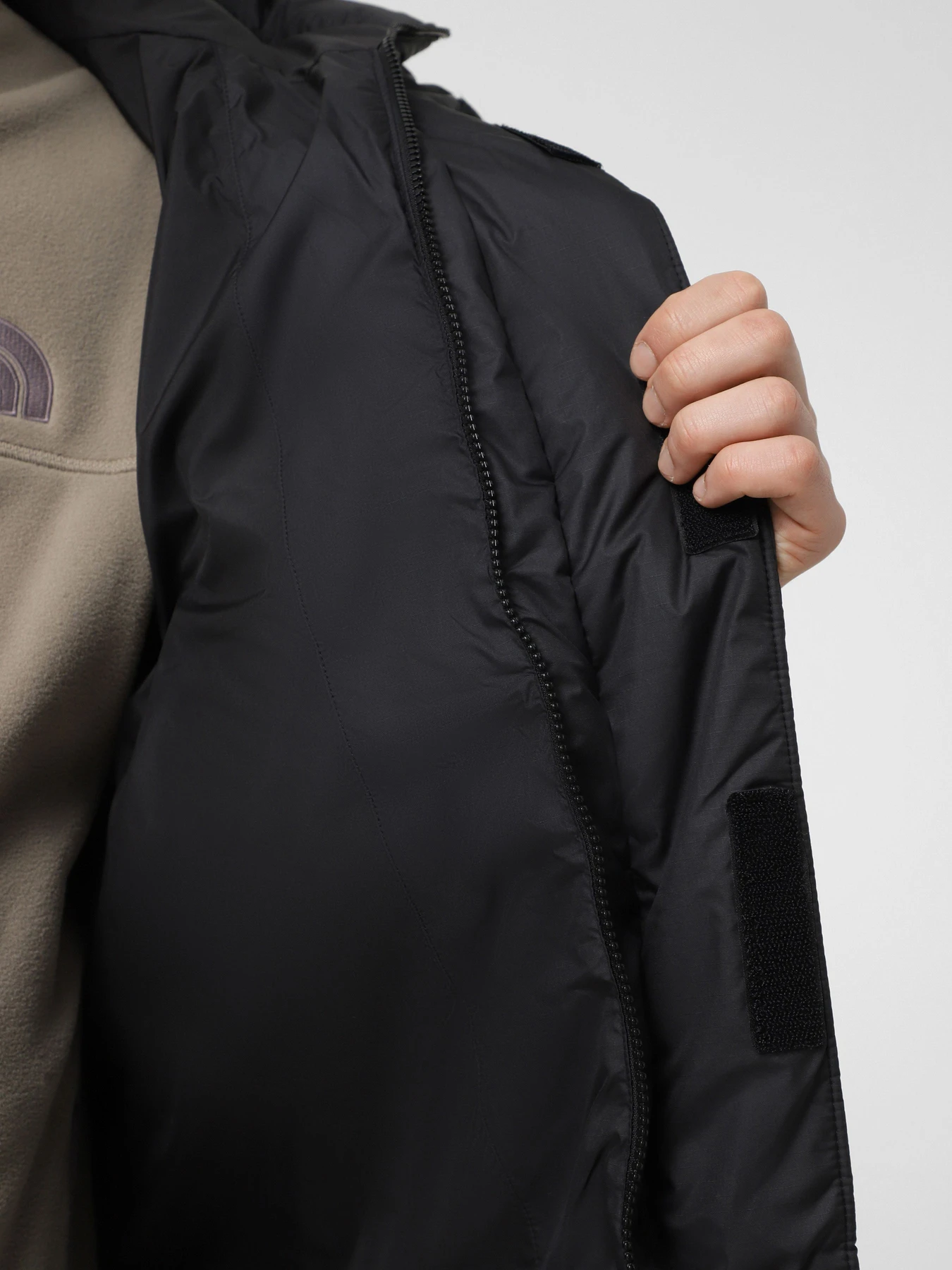 Куртки та дублянки The North Face Monterosa Insulated модель NF0A89G3JK31 Фото