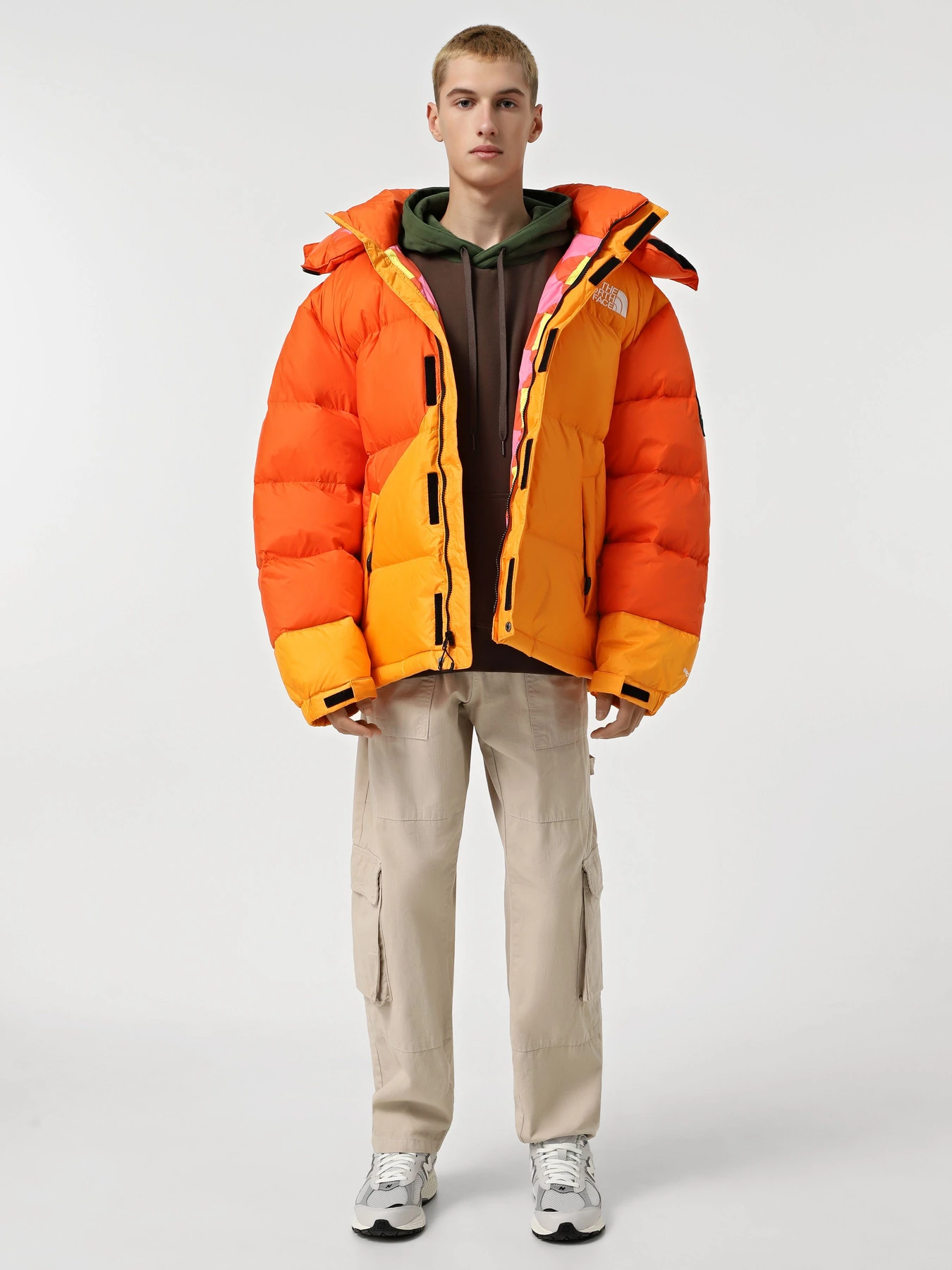 Куртки та дублянки The North Face x Yinka Ilori Down Puffer модель NF0A89GD0IH1 Фото