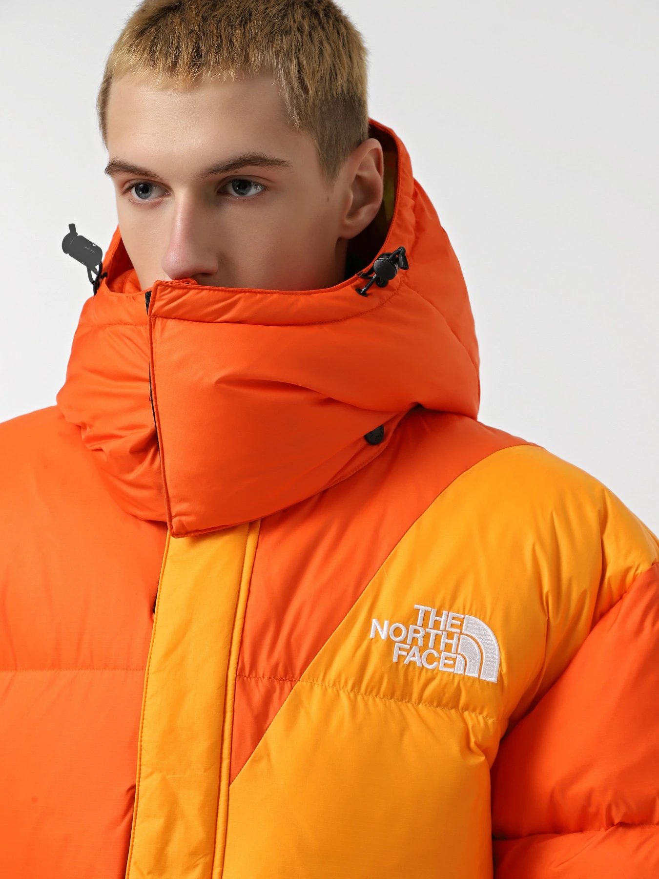 Куртки та дублянки The North Face x Yinka Ilori Down Puffer модель NF0A89GD0IH1 Фото