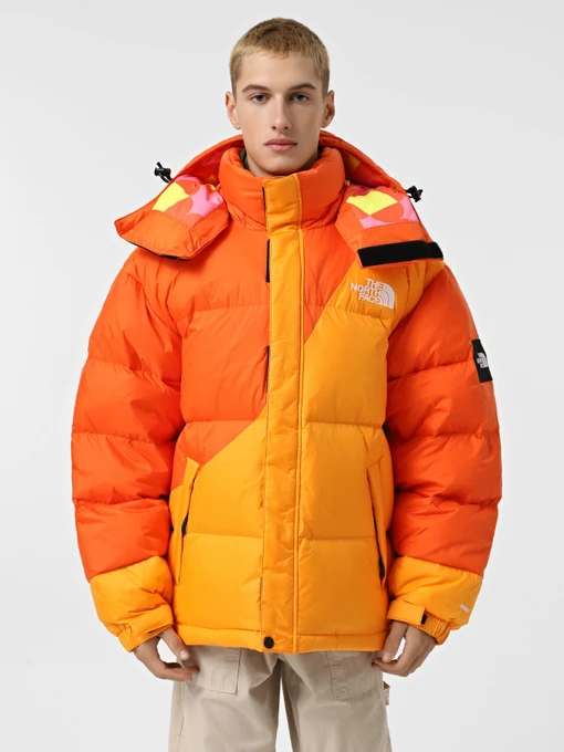 Куртки и дубленки The North Face x Yinka Ilori Down Puffer модель NF0A89GD0IH1 Фото