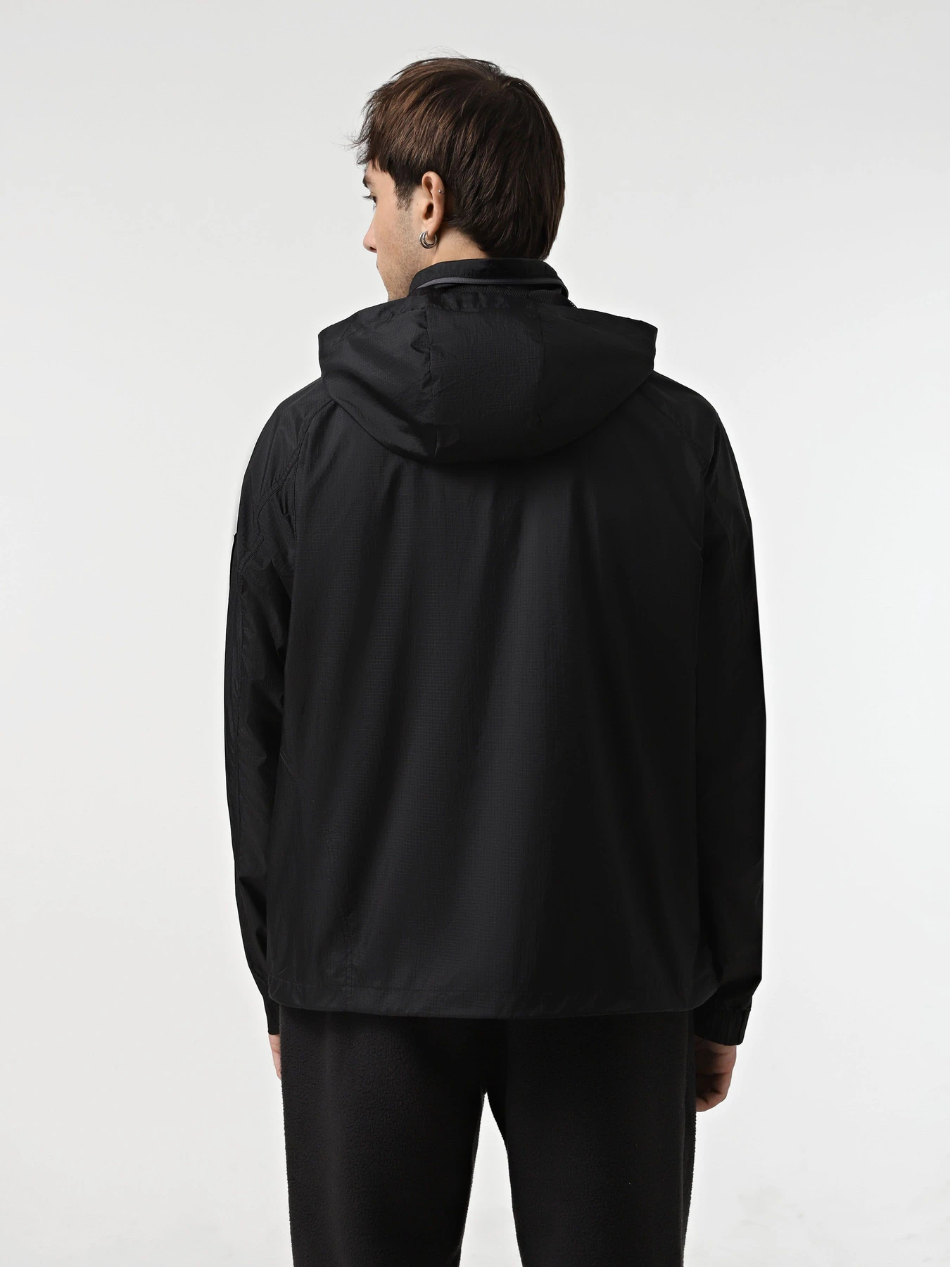 Куртки та дублянки The North Face x Yinka Ilori Windshell модель NF0A89GNJK31 Куртки та дублянки The North Face x Yinka Ilori Windshell модель NF0A89GNJK31 Фото