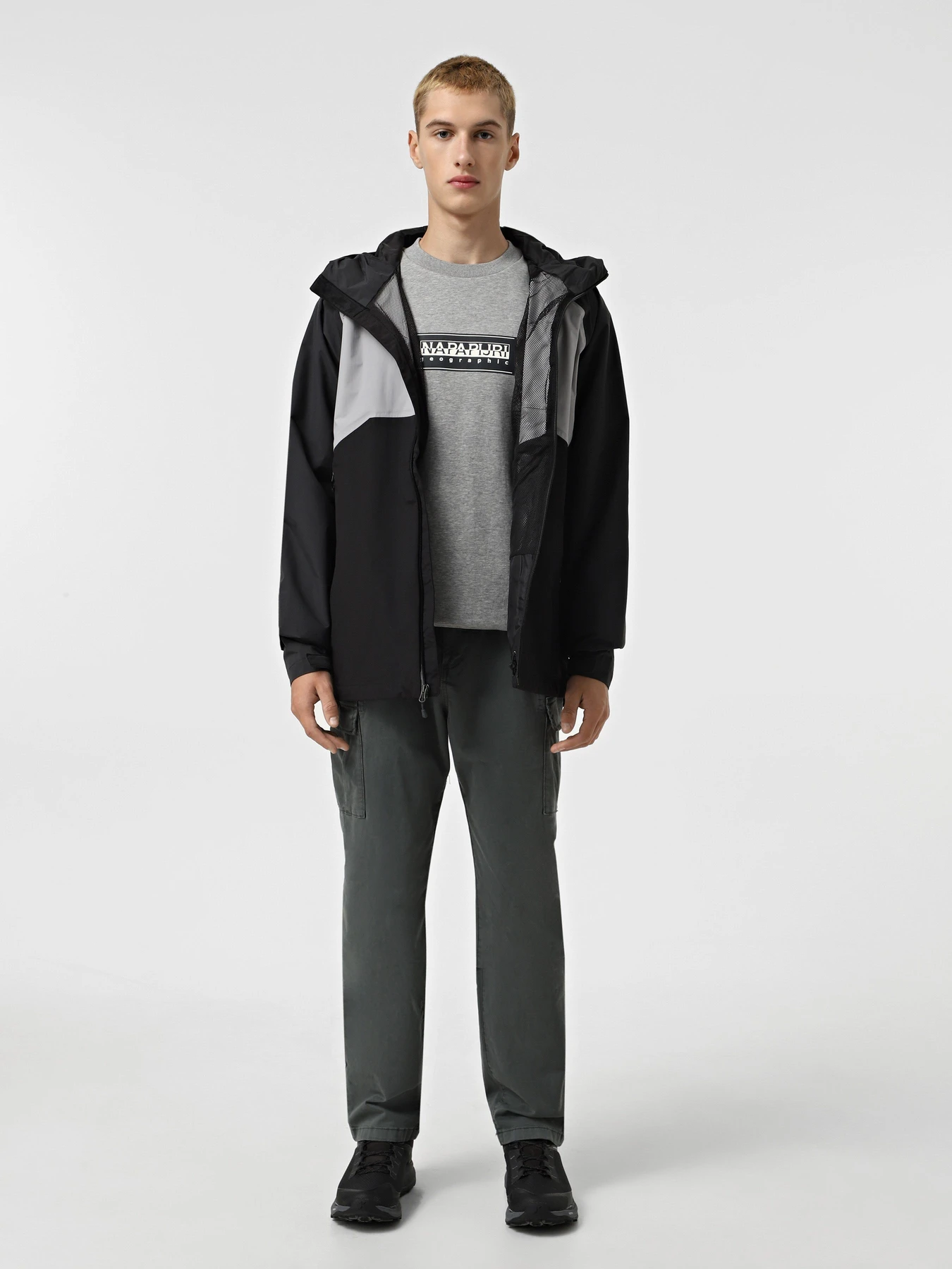 Куртки та дублянки The North Face Stratos модель NF00CMH9AZG1 Куртки та дублянки The North Face Stratos модель NF00CMH9AZG1 Фото