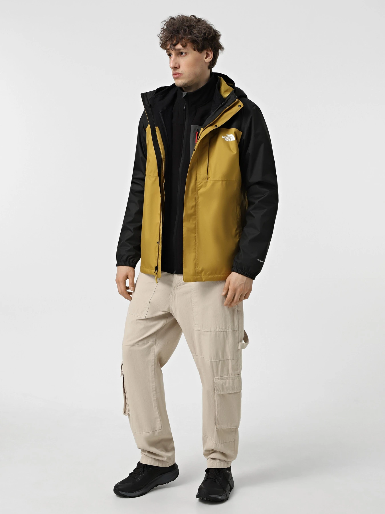 Куртки та дублянки The North Face Quest Triclimate модель NF0A3YFH4OR1 Фото