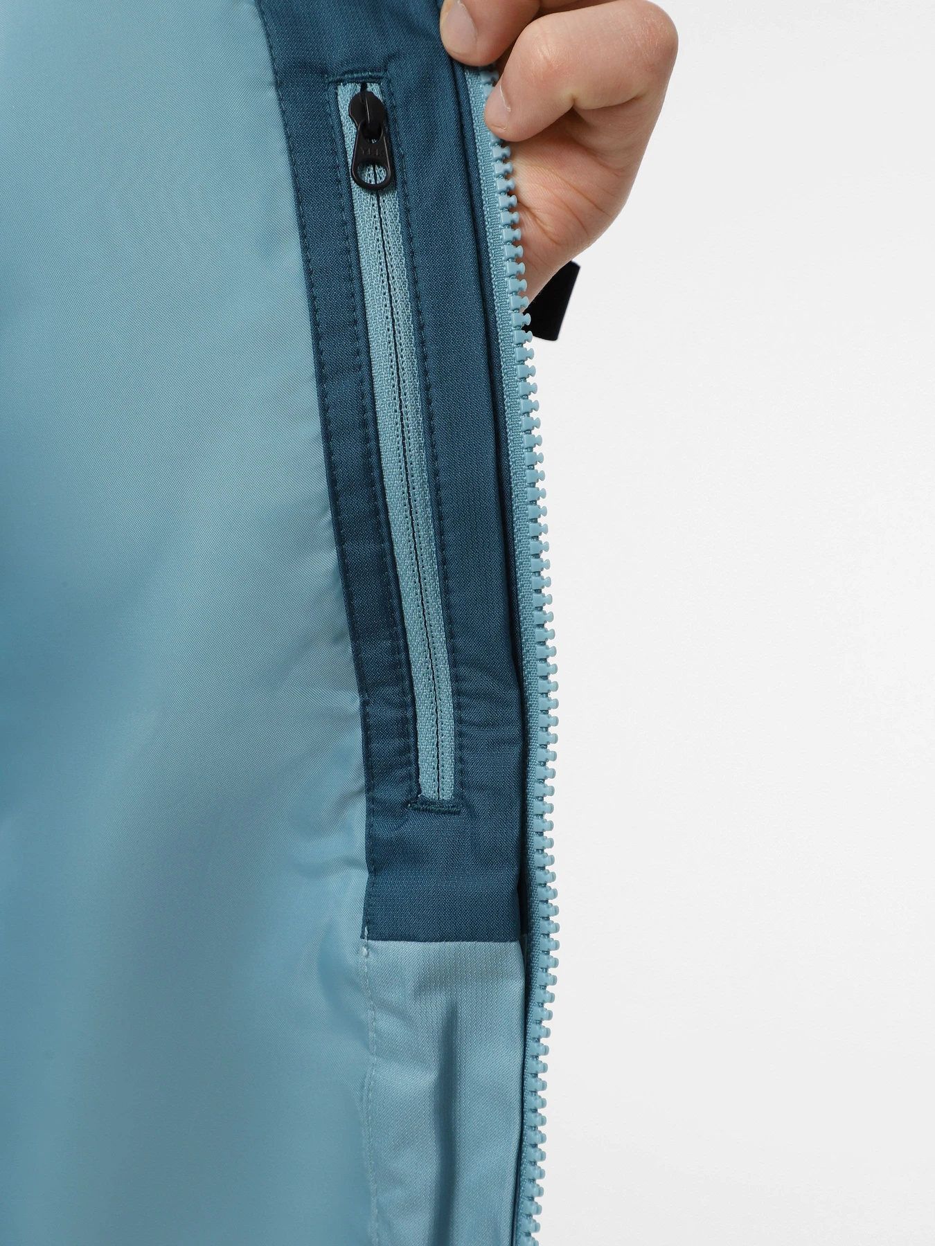 Куртки и дубленки The North Face Millerton Insulated модель NF0A3YFI5FO1 Куртки и дубленки The North Face Millerton Insulated модель NF0A3YFI5FO1 Фото