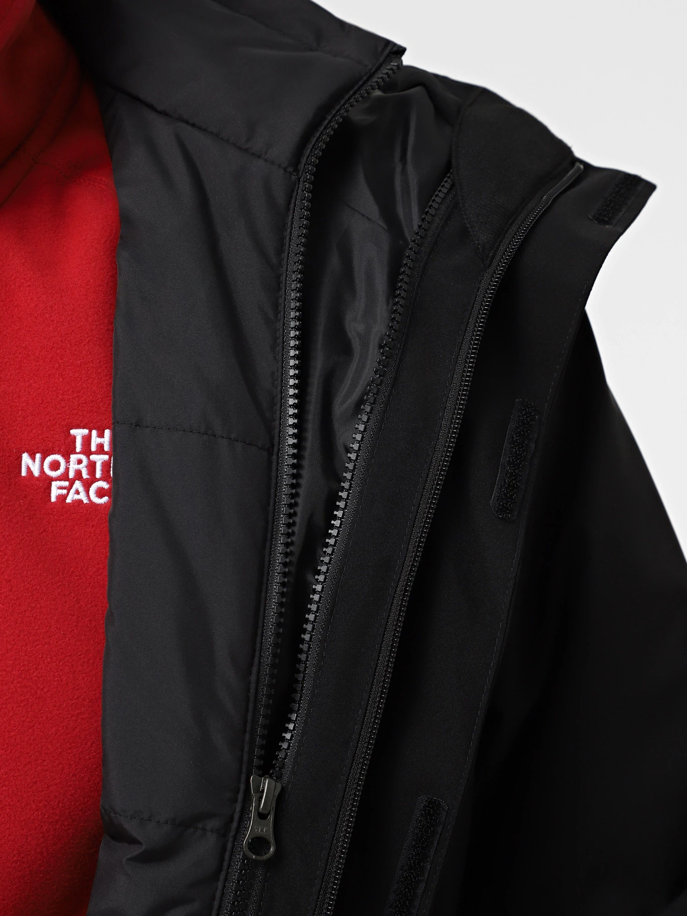 Куртки та дублянки The North Face Carto Triclimate 3-in-1 модель NF0A5IWI4H01 Фото