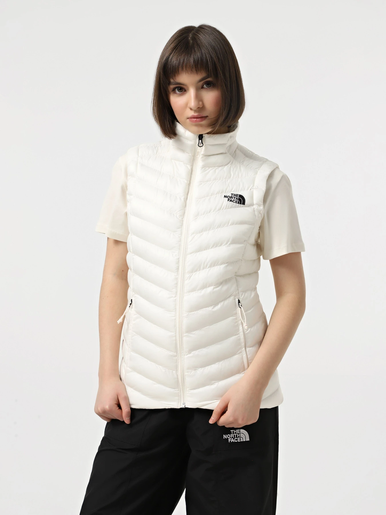 Куртки та дублянки The North Face Huila Synthetic модель NF0A85AIQLI1 Куртки та дублянки The North Face Huila Synthetic модель NF0A85AIQLI1 Фото