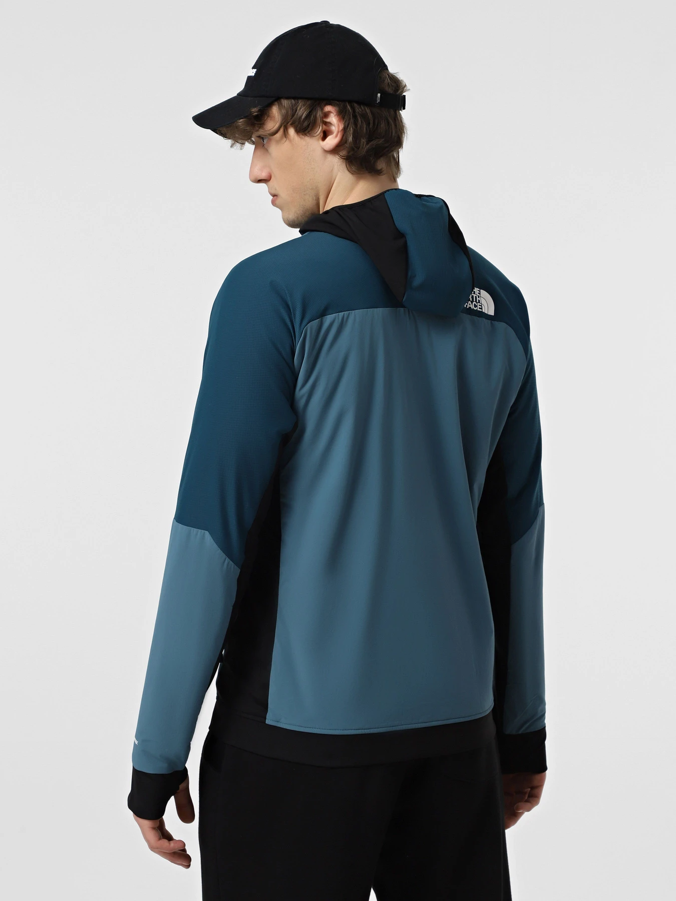 Куртки та дублянки The North Face Binntal Hybrid Ventrix модель NF0A87H17IM1 Фото
