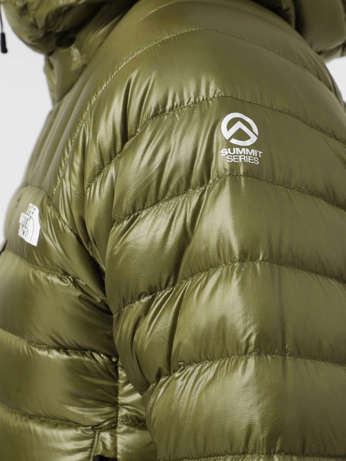 Куртки и дубленки The North Face Summit Breithorn Hooded Down модель NF0A87ZMPIB1 Фото