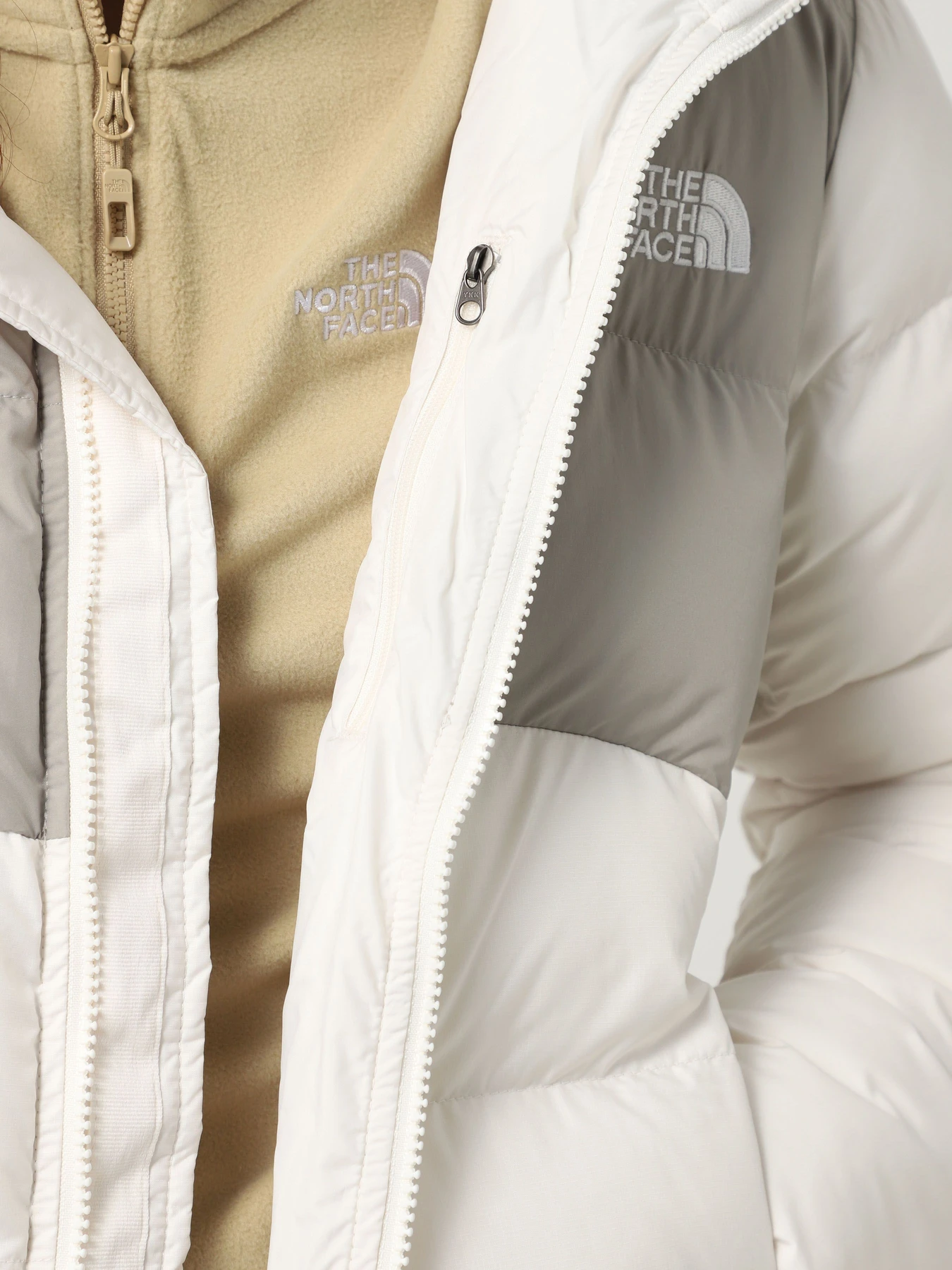 Куртки и дубленки The North Face Saikuru модель NF0A89JD4QI1 Куртки и дубленки The North Face Saikuru модель NF0A89JD4QI1 Фото