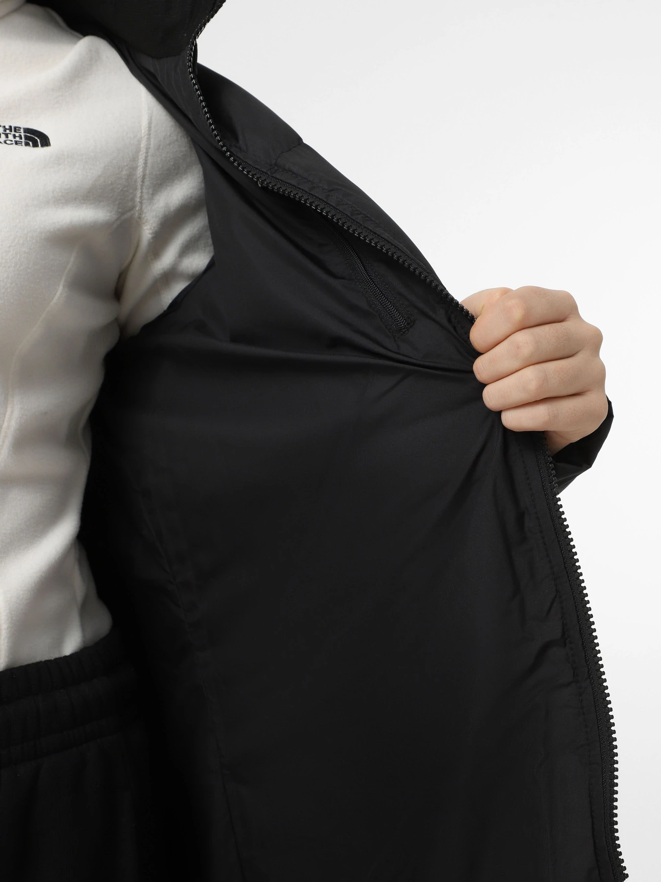 Куртки та дублянки The North Face Saikuru модель NF0A89JEJK31 Фото