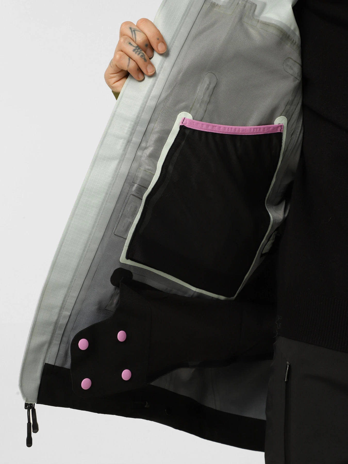 Куртки и дубленки The North Face Ceptor модель NF0A87WX5CI1 Фото